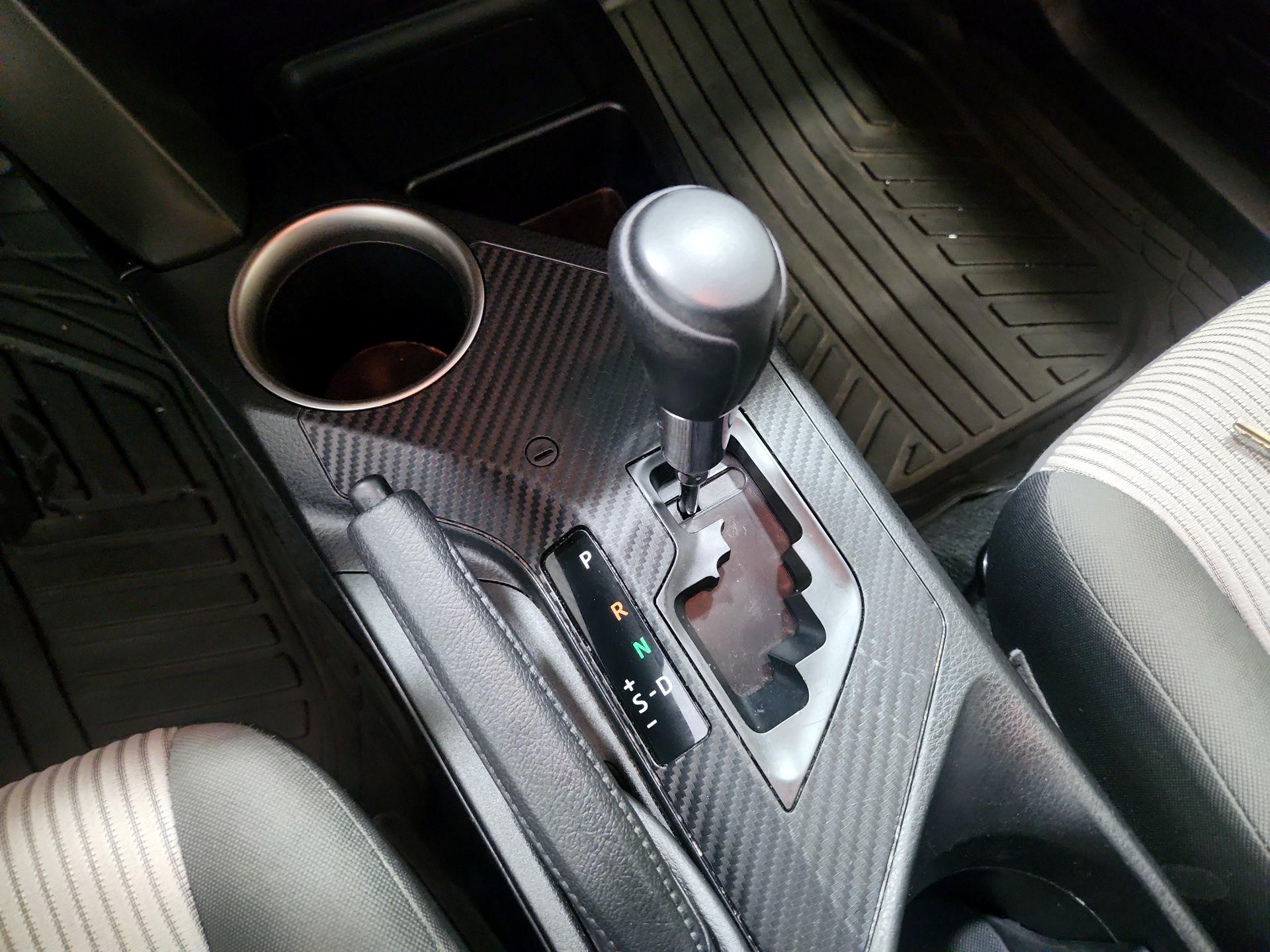 Thumbnail: 2015 Toyota RAV4 - 17