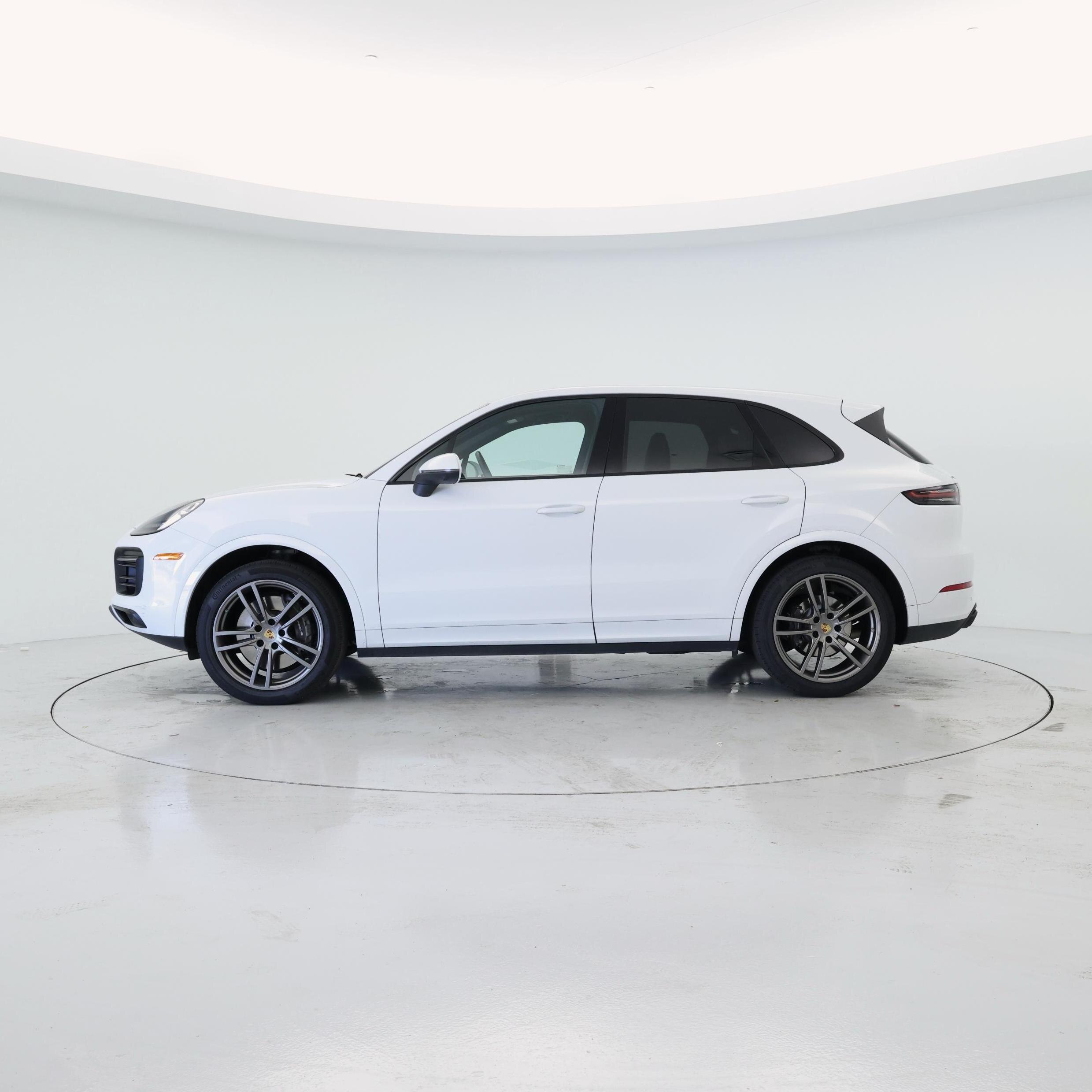 Thumbnail: 2023 Porsche Cayenne - 3