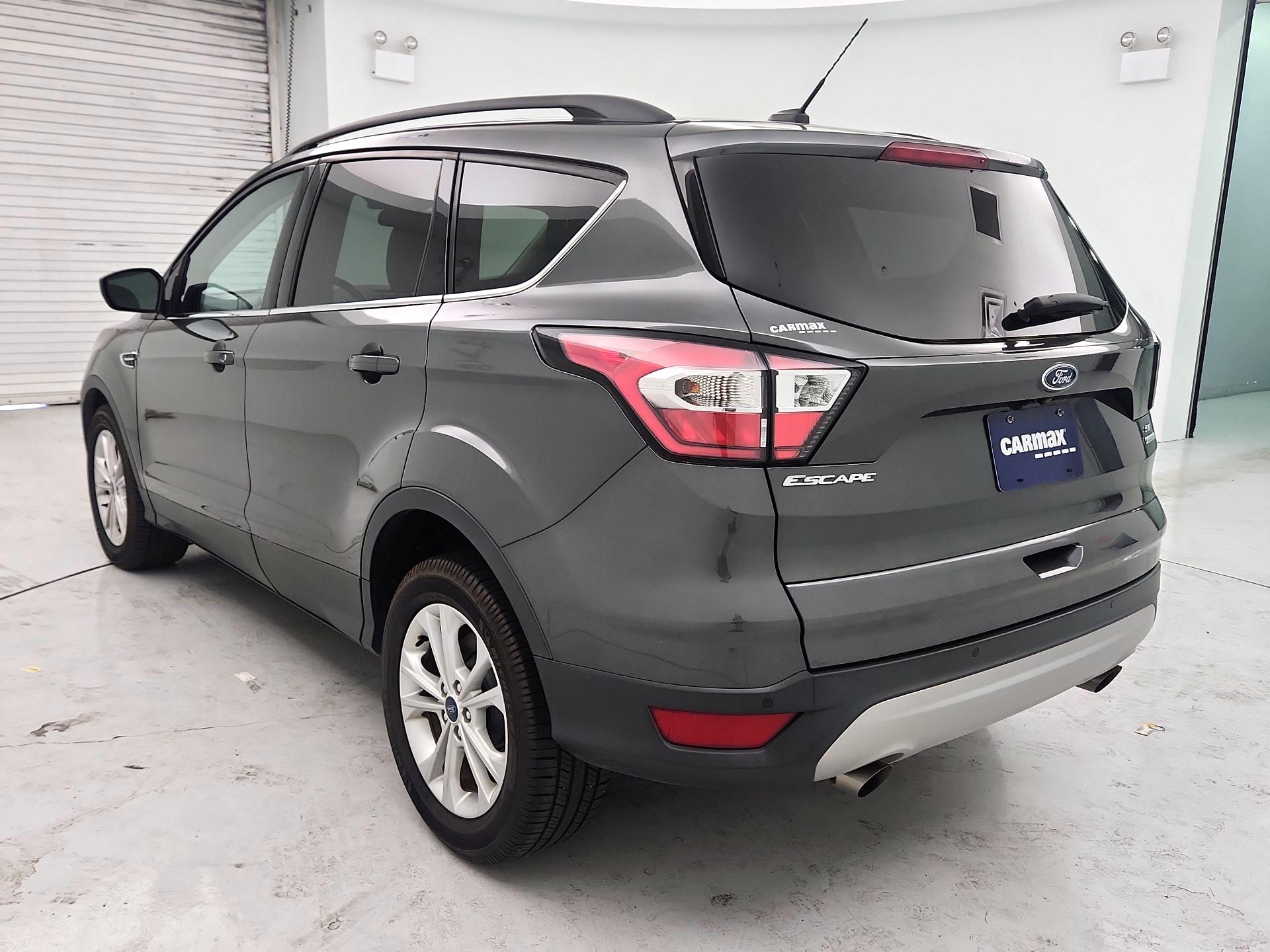 Thumbnail: 2017 Ford Escape - 7