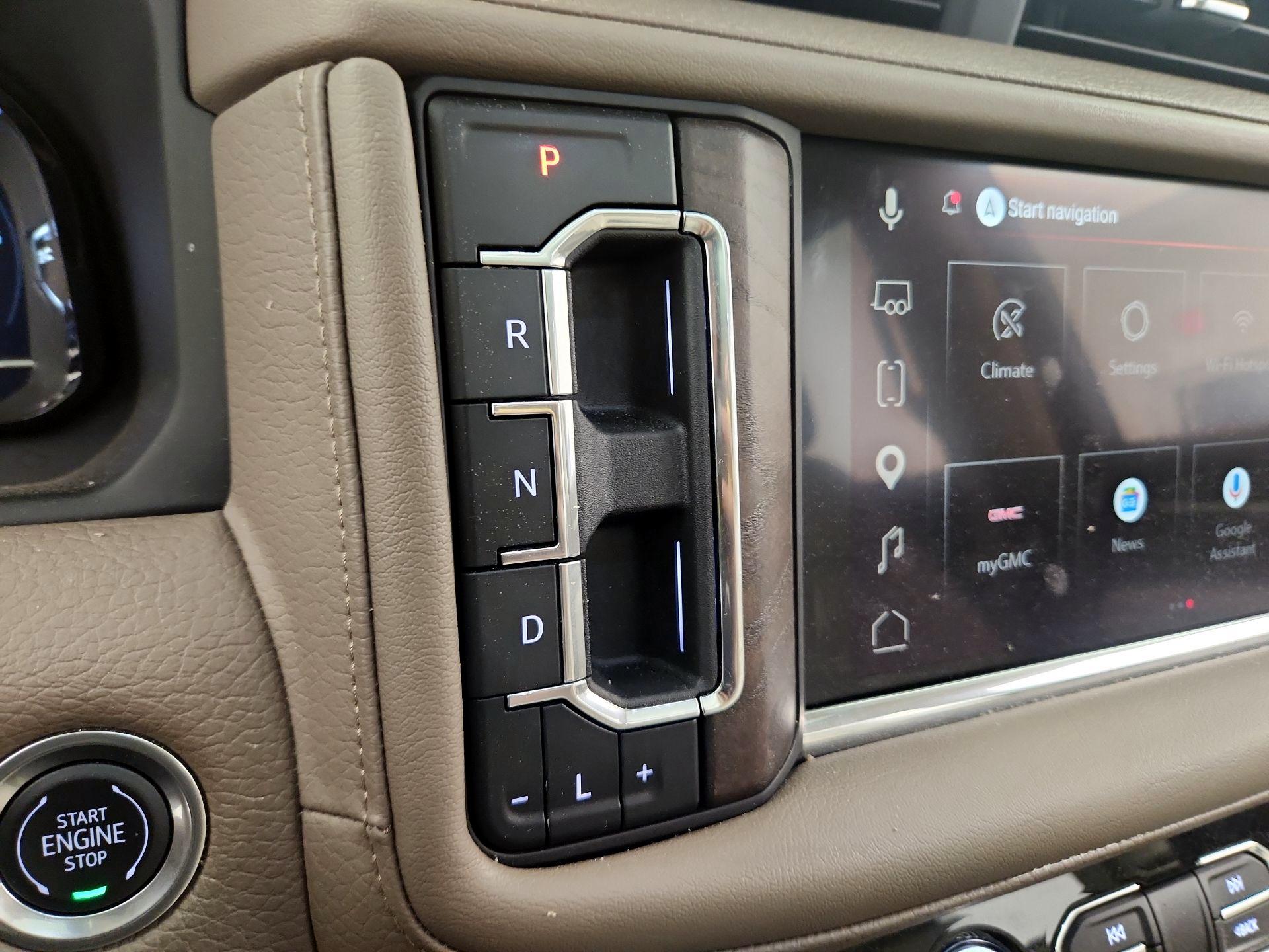 Thumbnail: 2024 GMC Yukon - 18