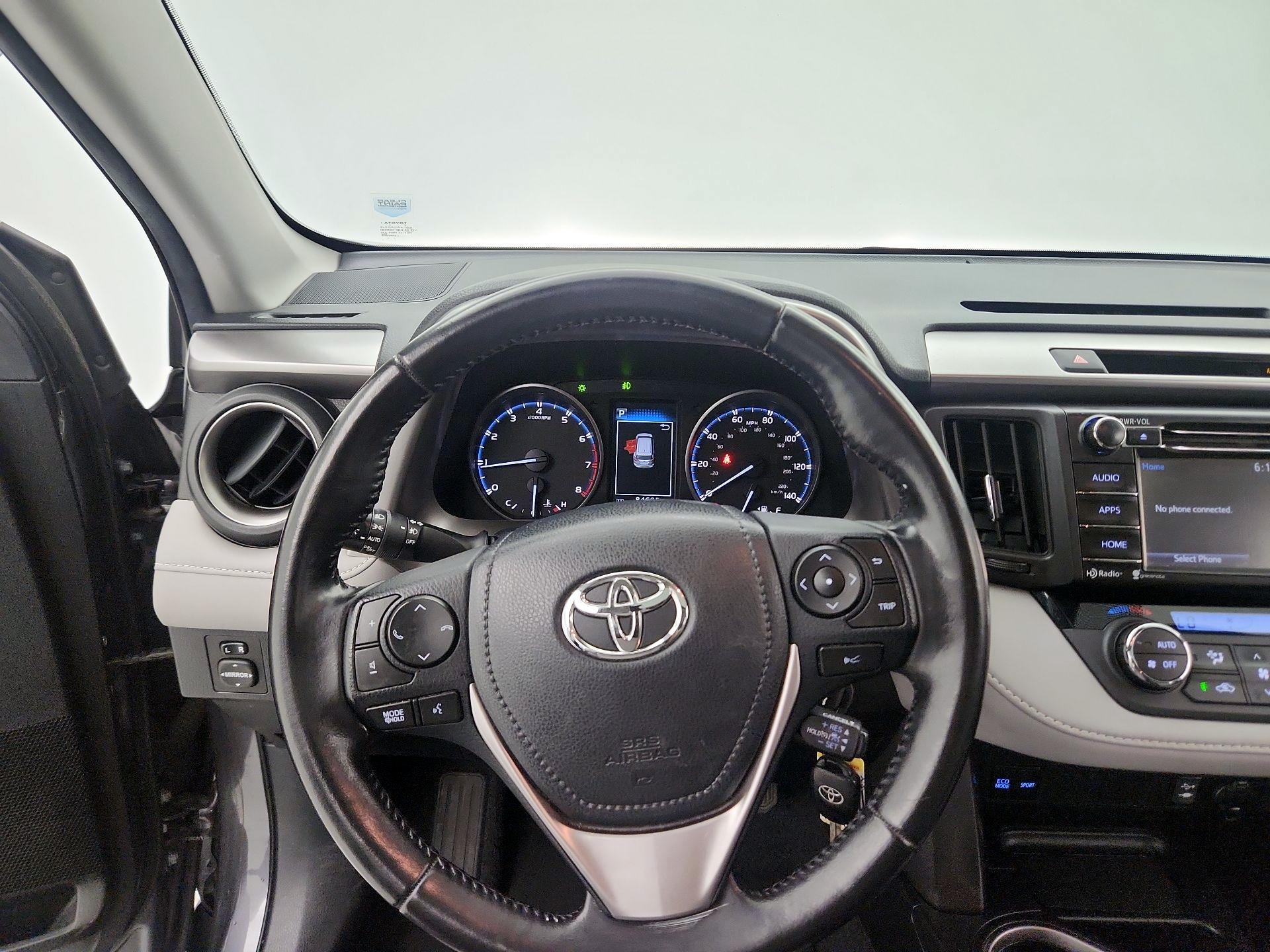 Thumbnail: 2017 Toyota RAV4 - 10