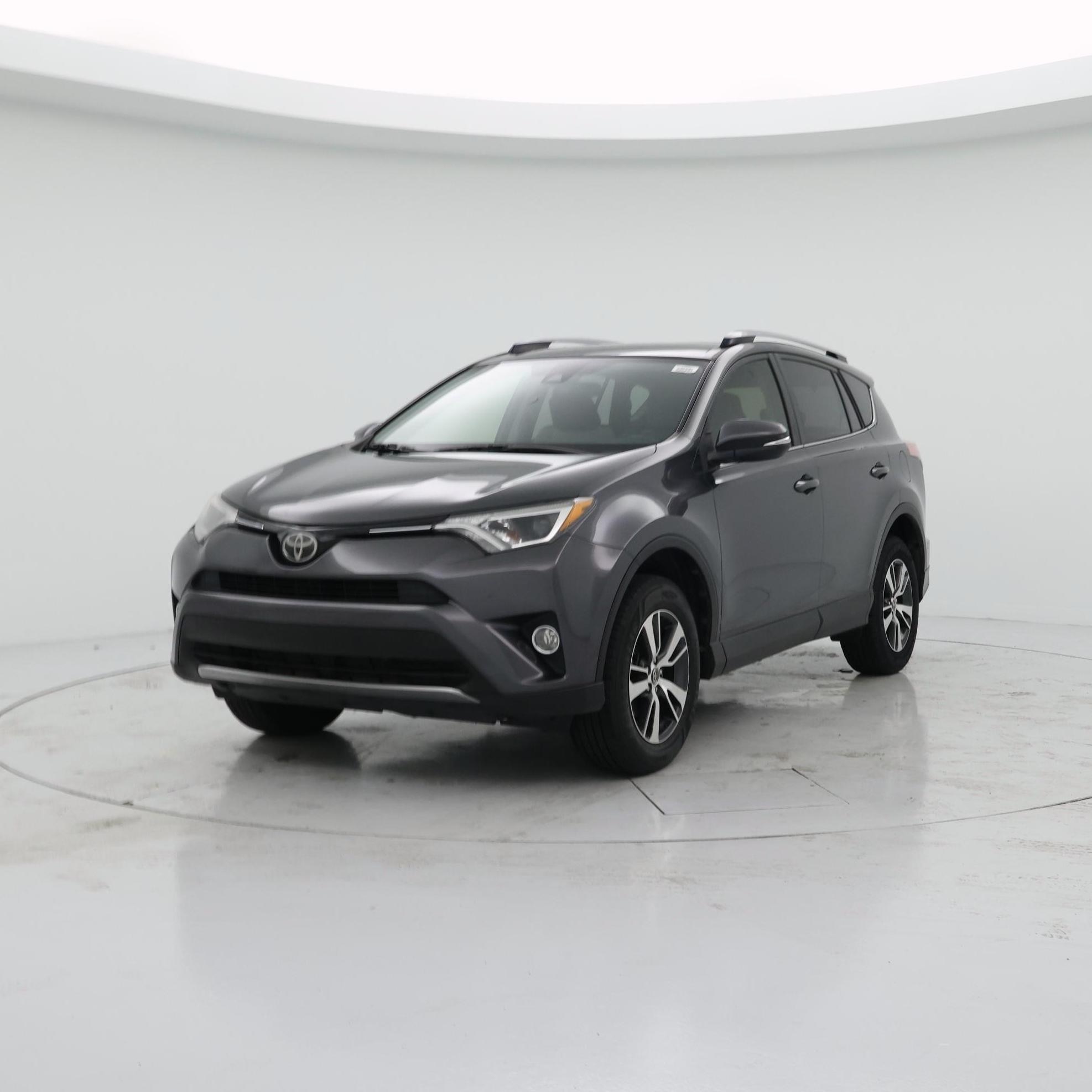 Thumbnail: 2017 Toyota RAV4 - 4