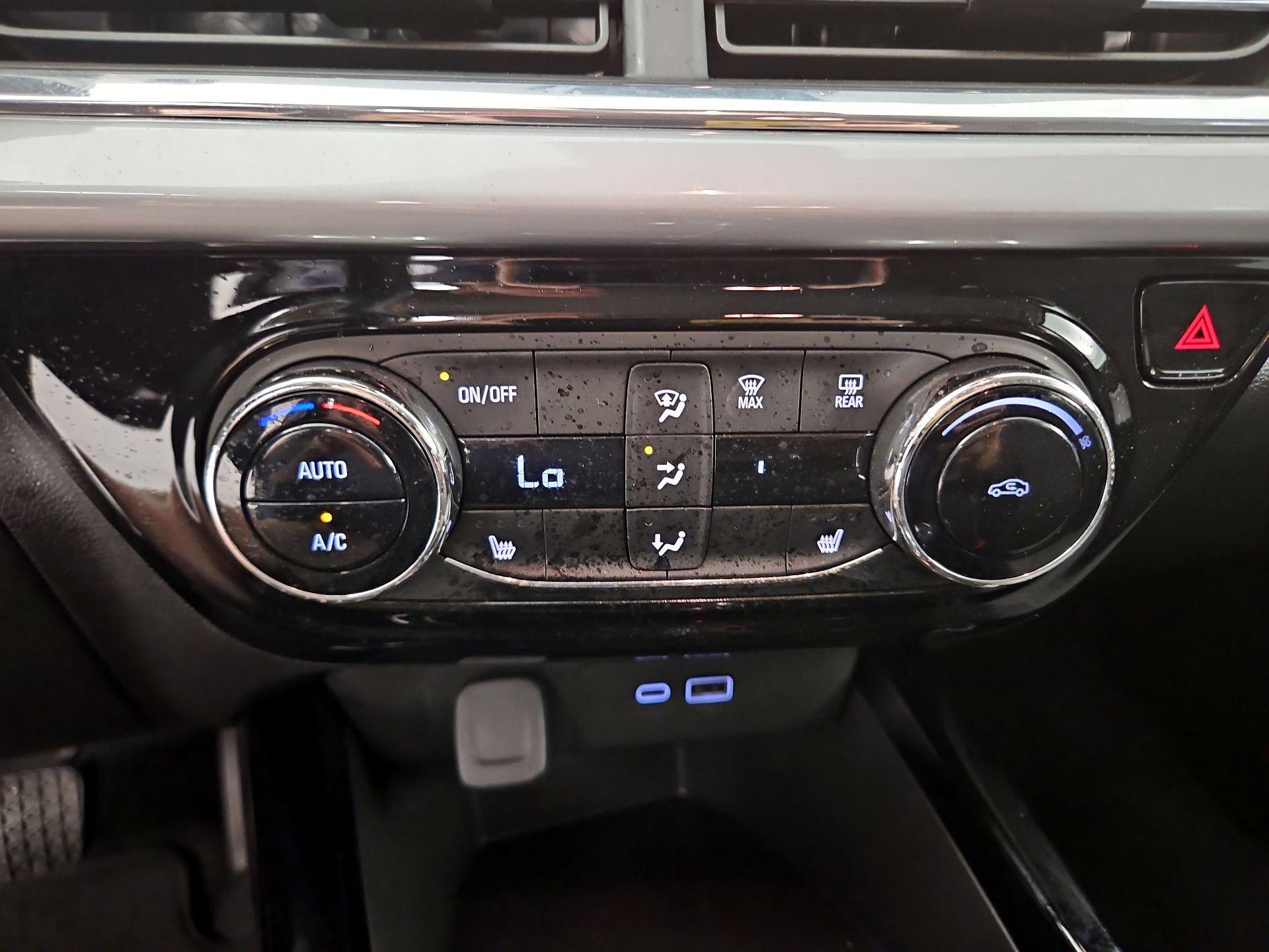 Thumbnail: 2025 Chevrolet Trax - 16