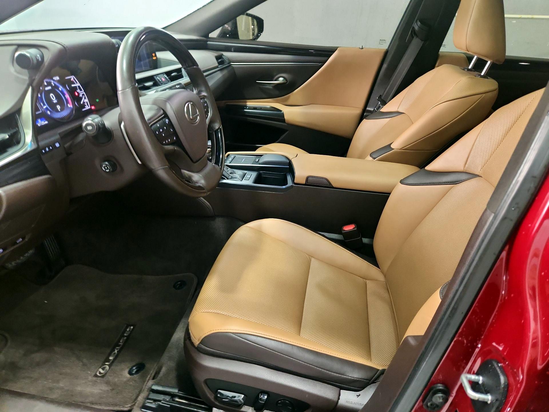 Thumbnail: 2019 Lexus ES - 11