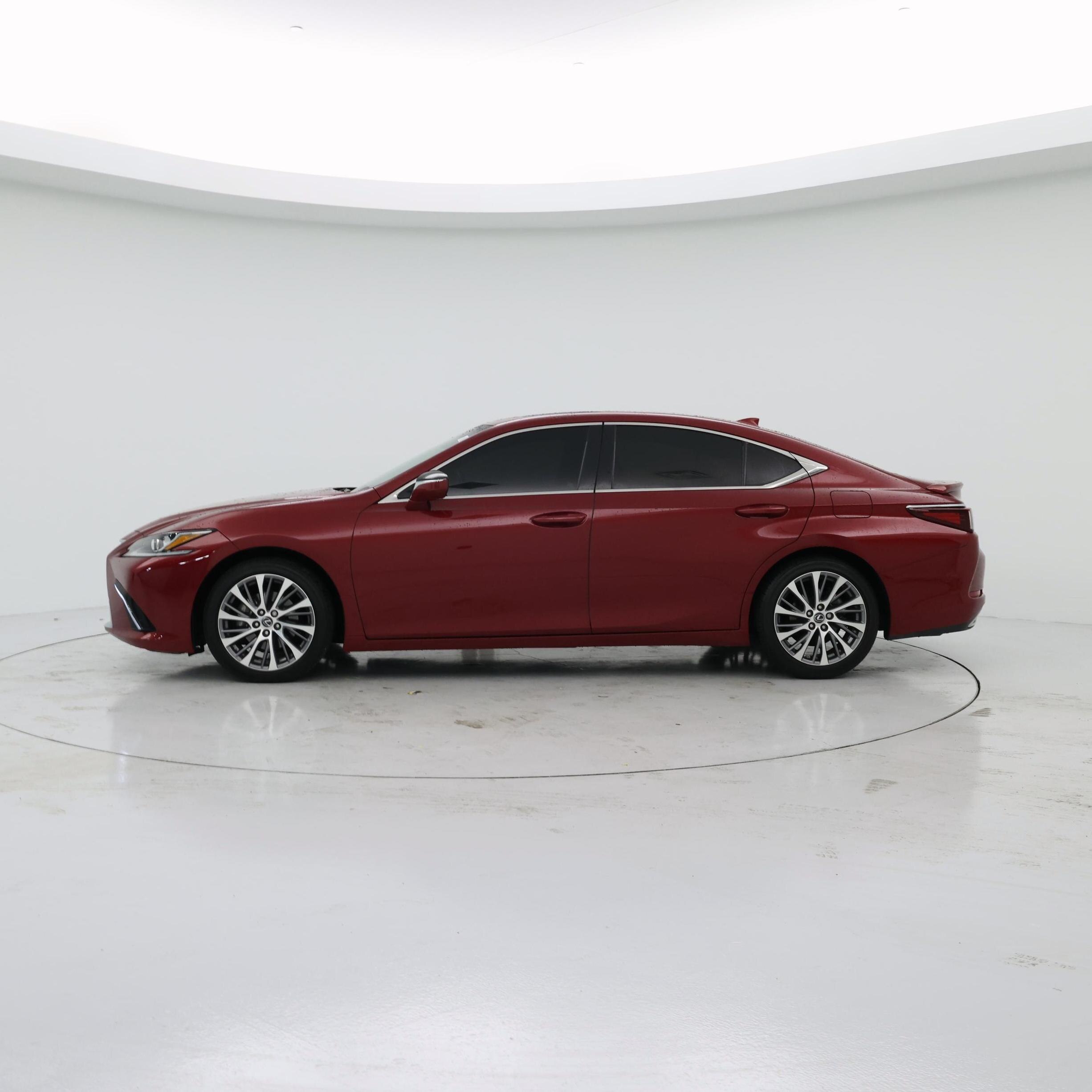 Thumbnail: 2019 Lexus ES - 3