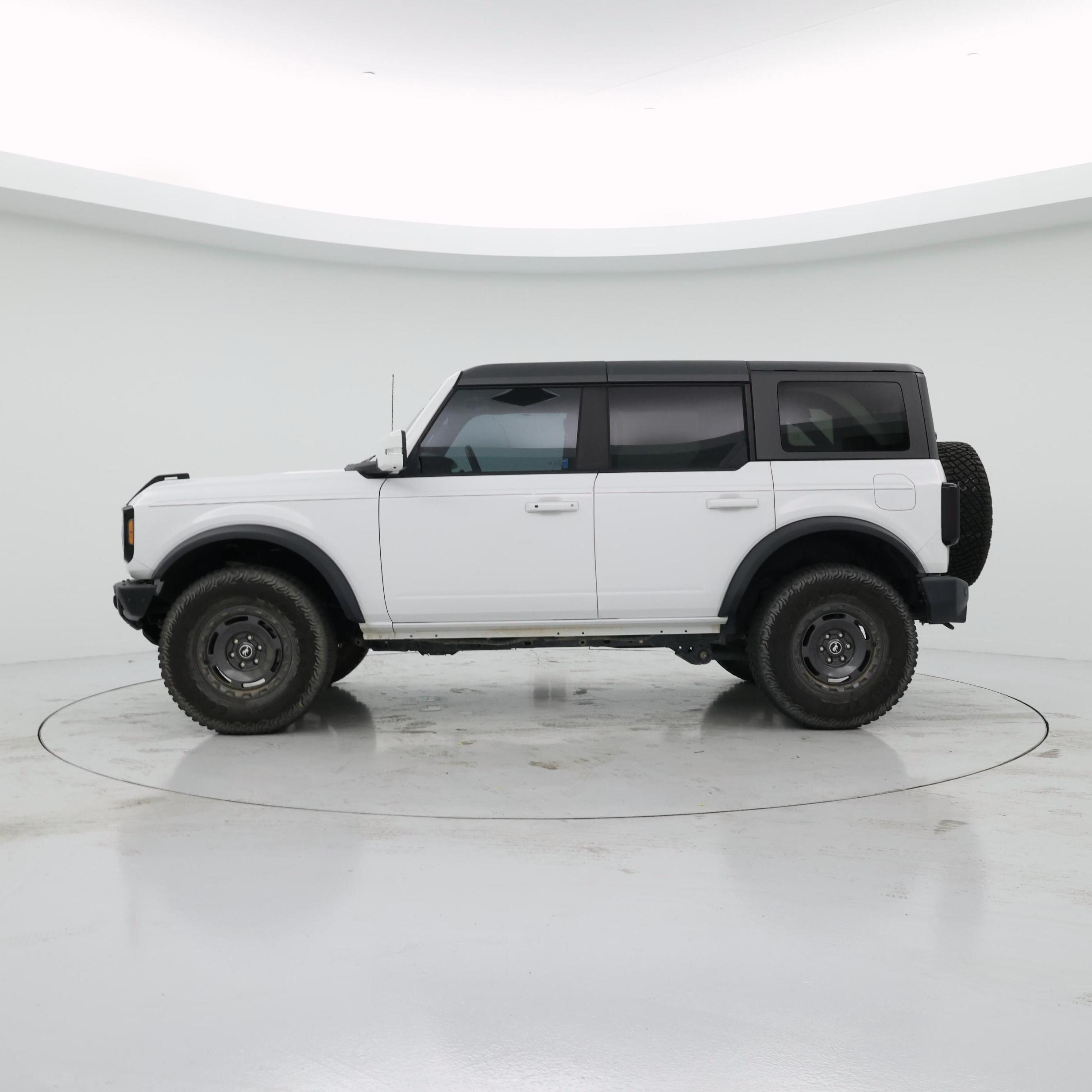 Thumbnail: 2023 Ford Bronco - 3