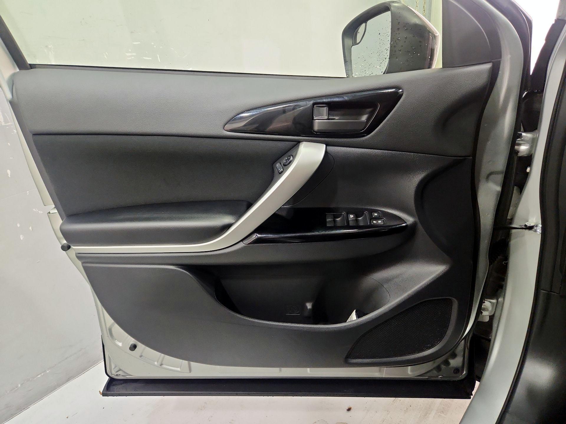 Thumbnail: 2025 Mitsubishi Eclipse Cross - 12