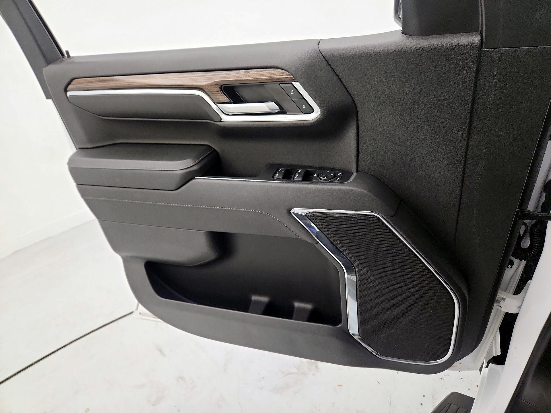 Thumbnail: 2024 Chevrolet Silverado 1500 - 12