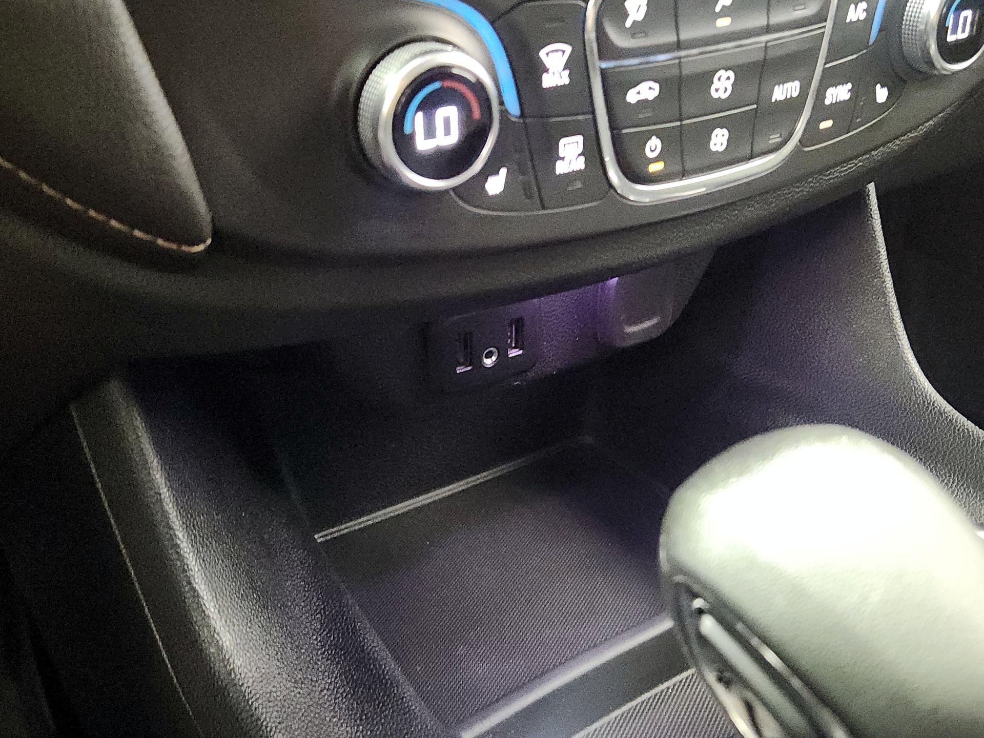 Thumbnail: 2021 Chevrolet Traverse - 19