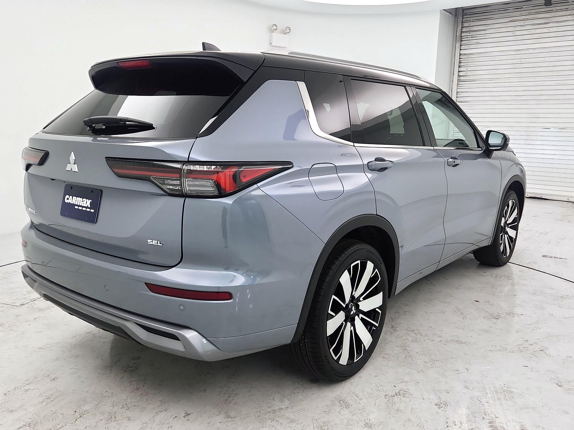 Thumbnail: 2025 Mitsubishi Outlander - 5