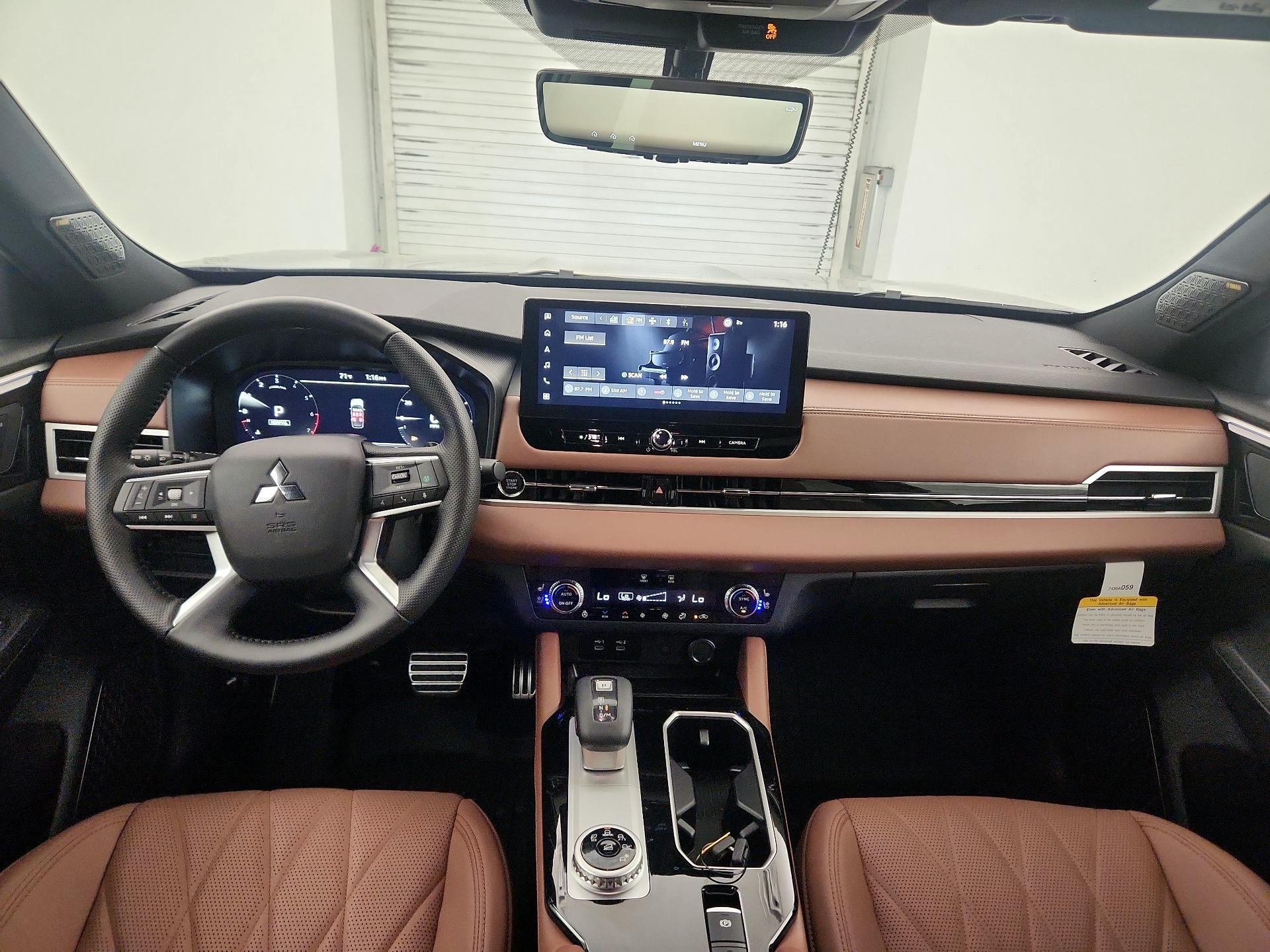 Thumbnail: 2025 Mitsubishi Outlander - 8