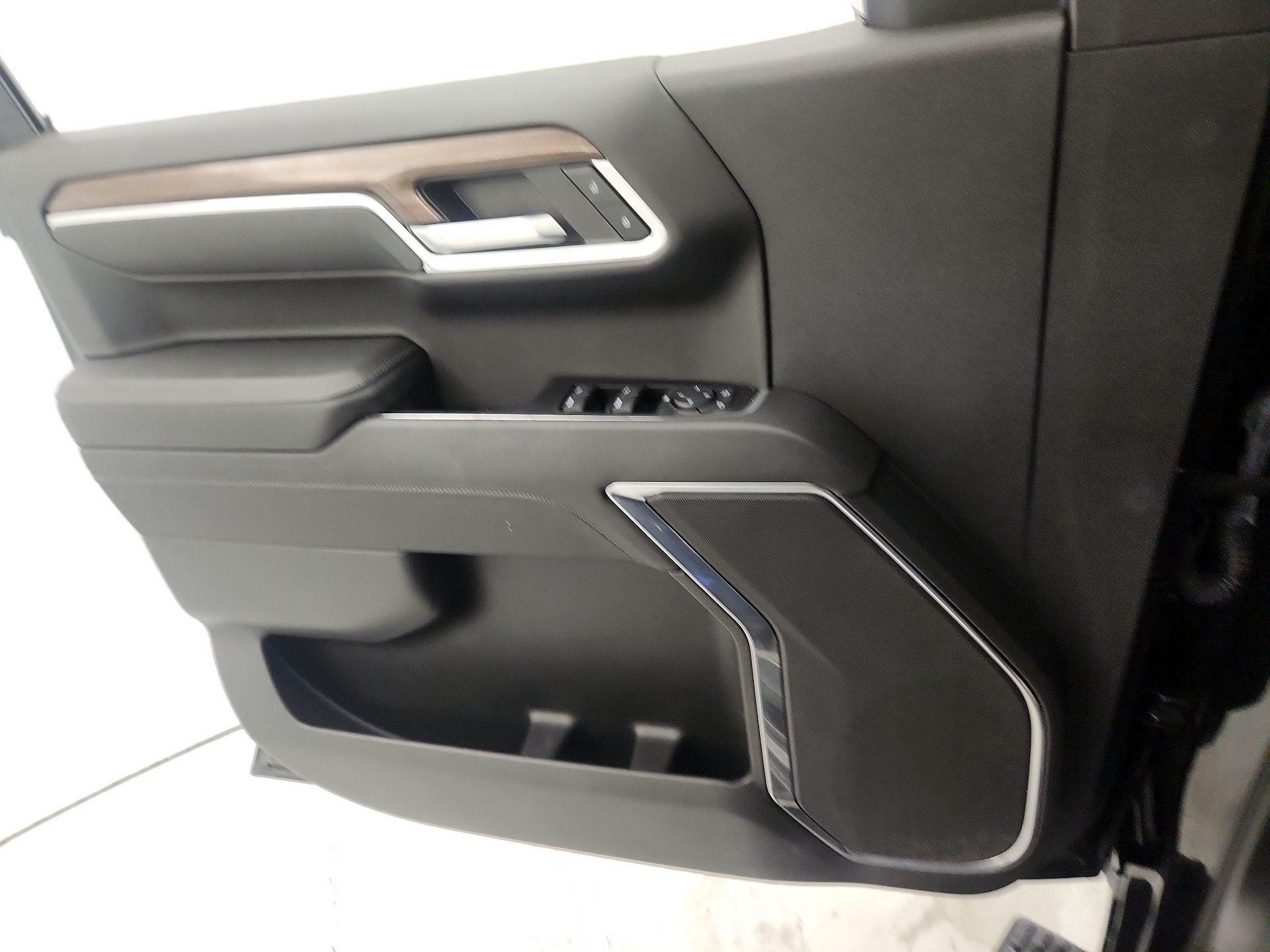 Thumbnail: 2023 Chevrolet Silverado 1500 - 12