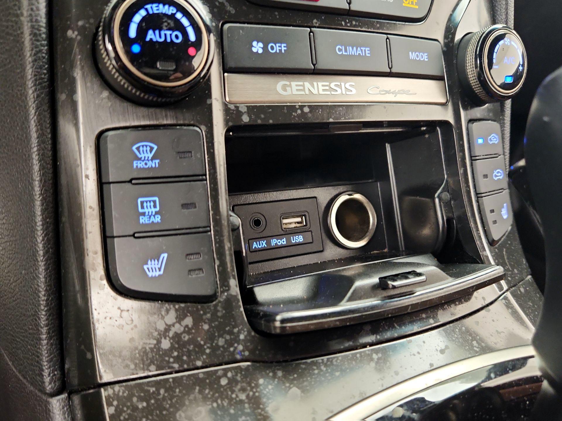 Thumbnail: 2016 Hyundai Genesis - 18