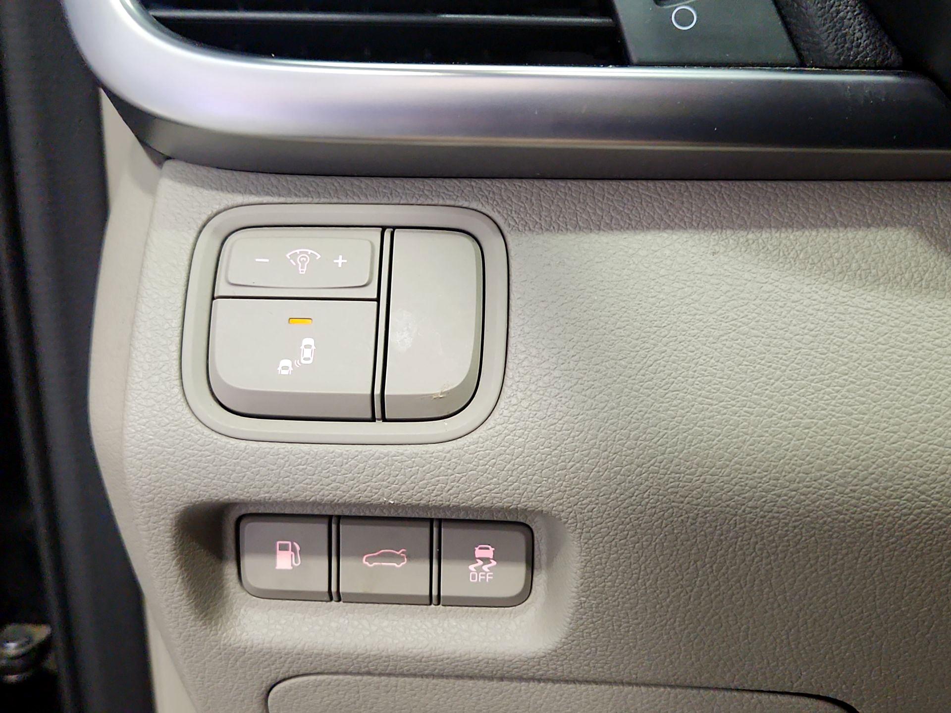 Thumbnail: 2018 Kia Optima - 13