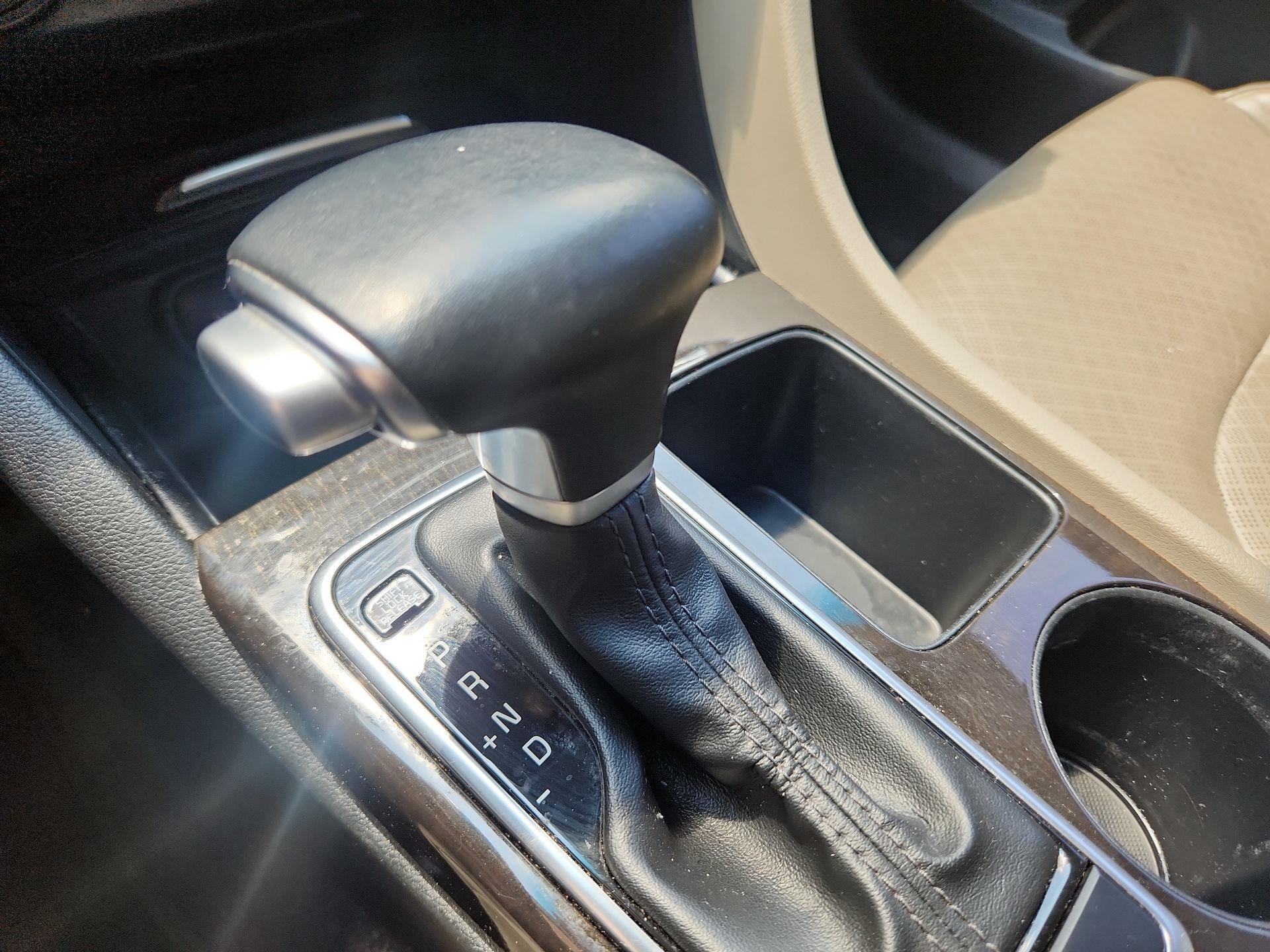 Thumbnail: 2018 Kia Optima - 17