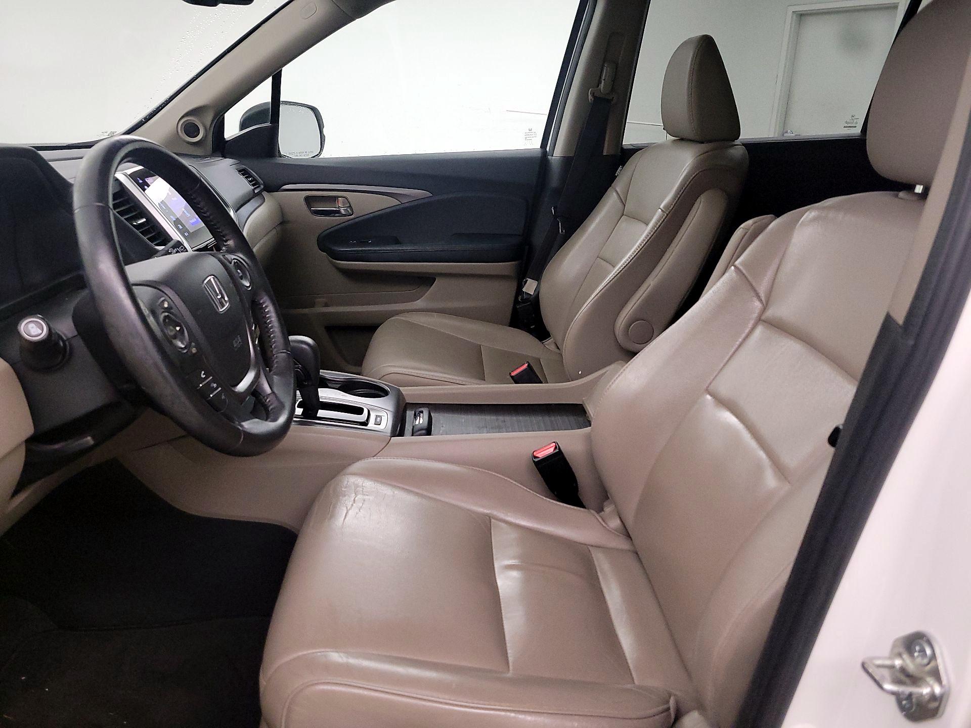 Thumbnail: 2018 Honda Pilot - 11