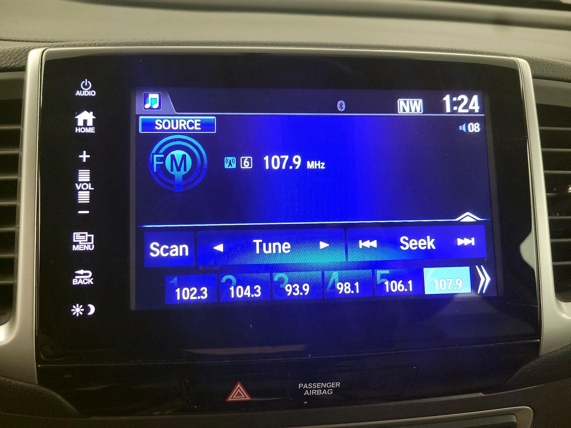Thumbnail: 2018 Honda Pilot - 15