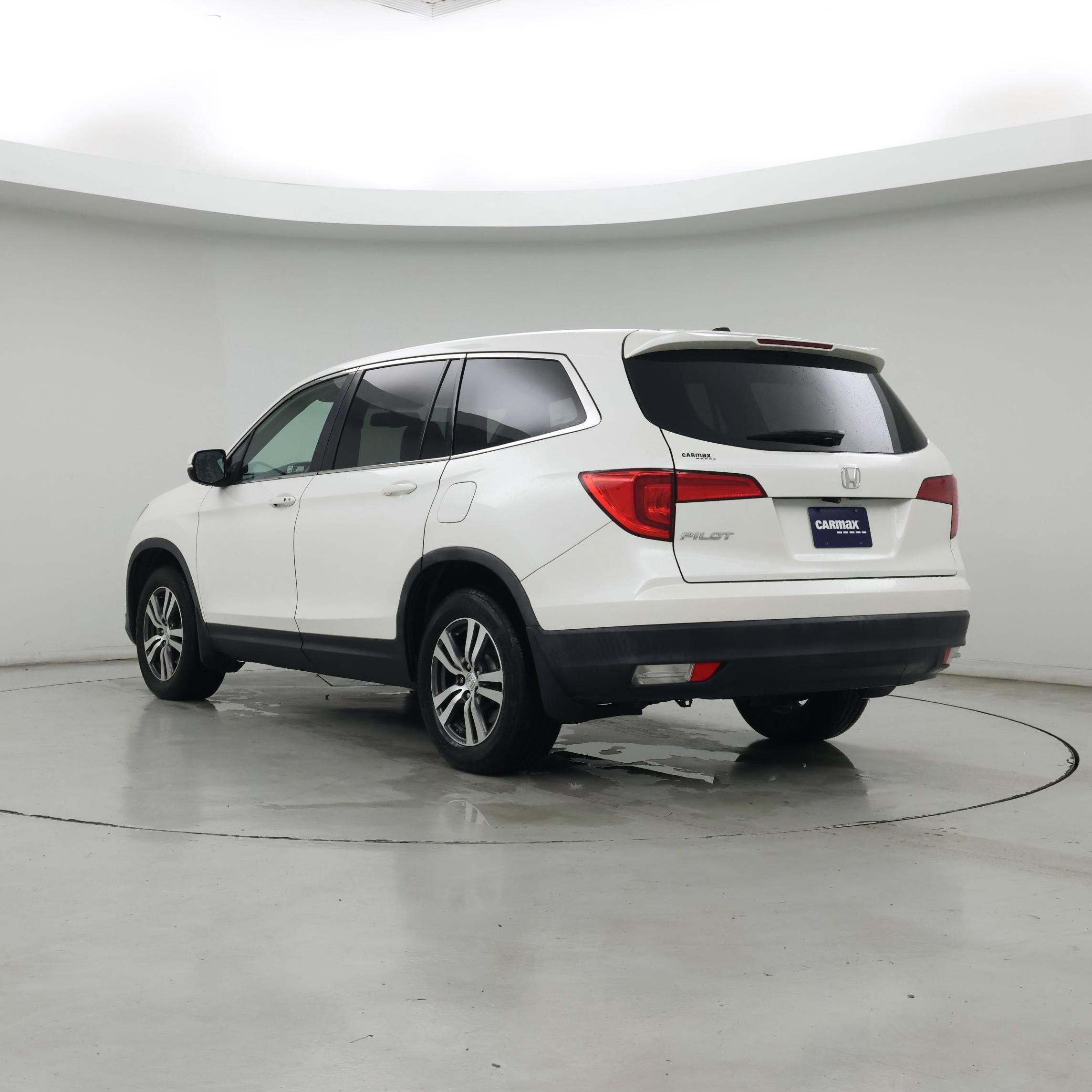Thumbnail: 2018 Honda Pilot - 2