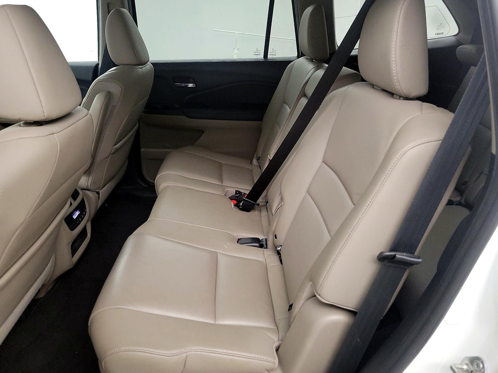 Thumbnail: 2018 Honda Pilot - 20