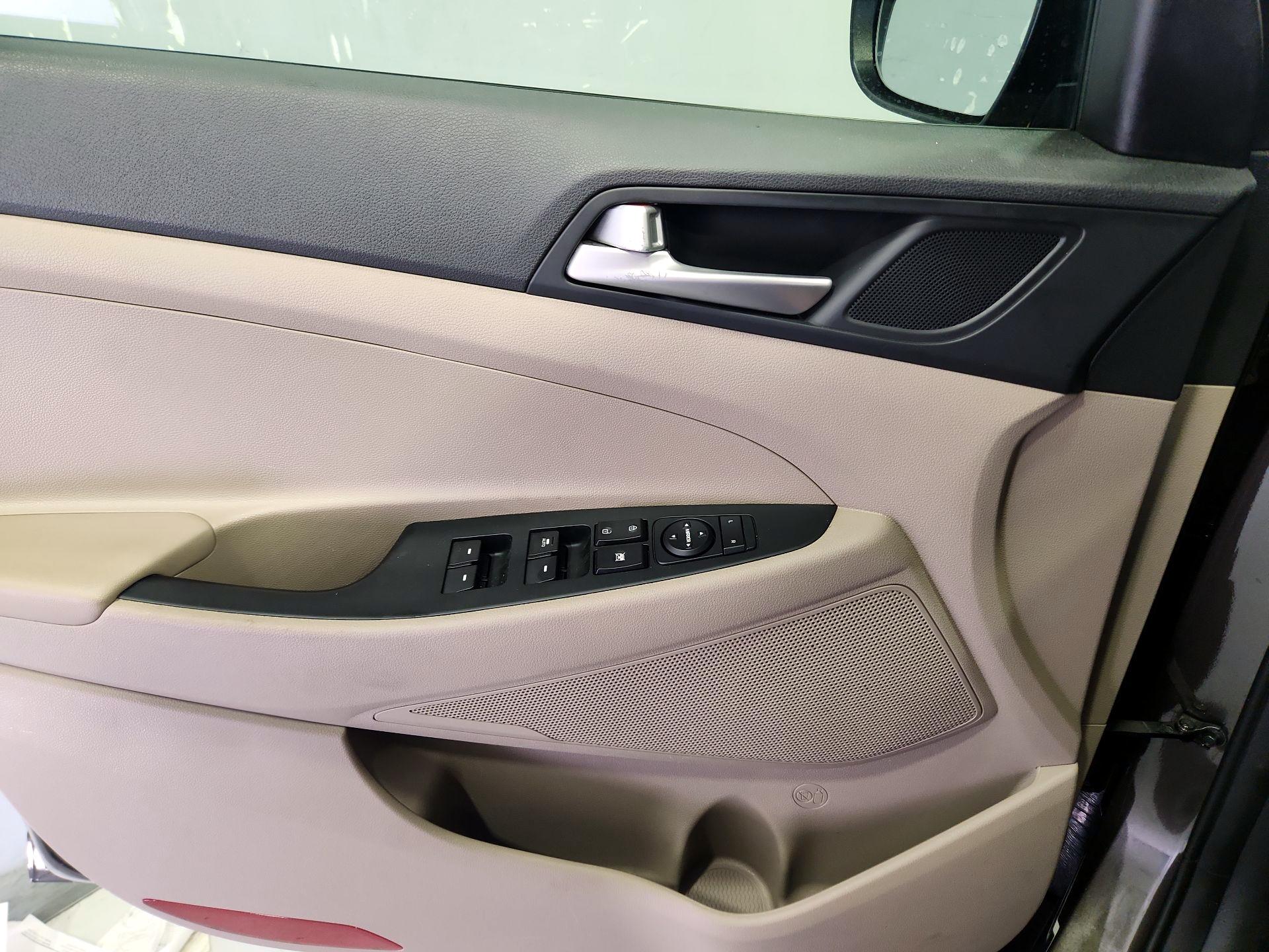 Thumbnail: 2019 Hyundai Tucson - 12
