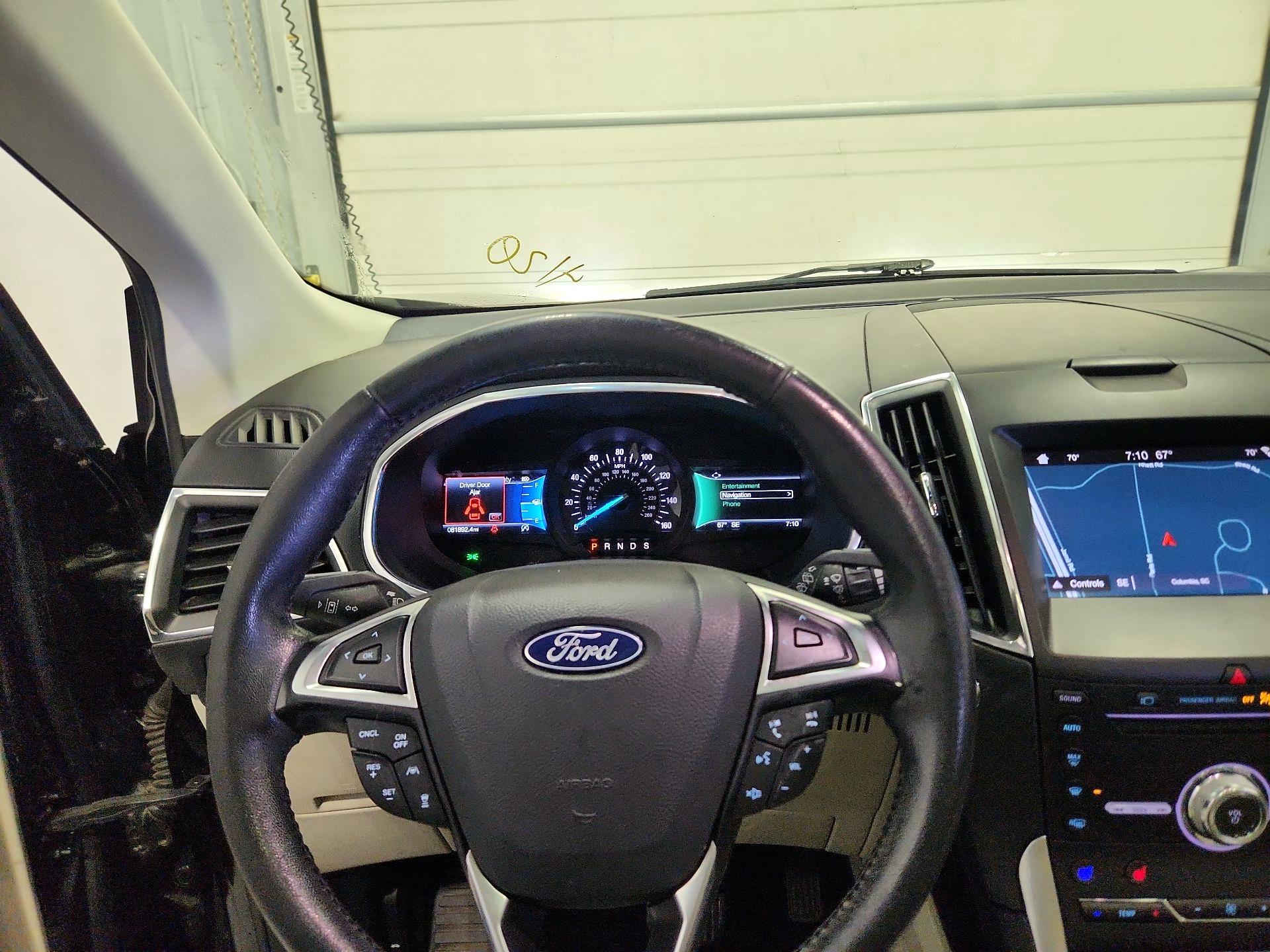 Thumbnail: 2019 Ford Edge - 10