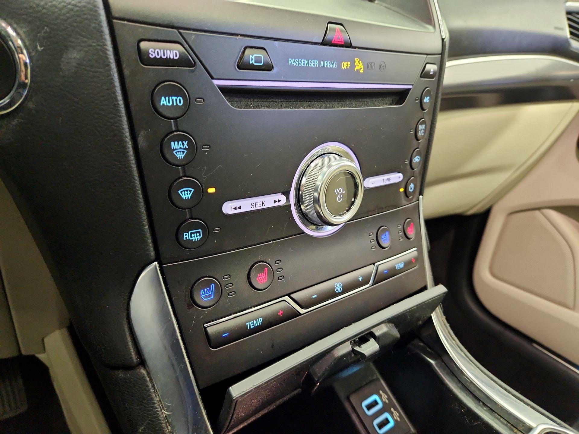 Thumbnail: 2019 Ford Edge - 17