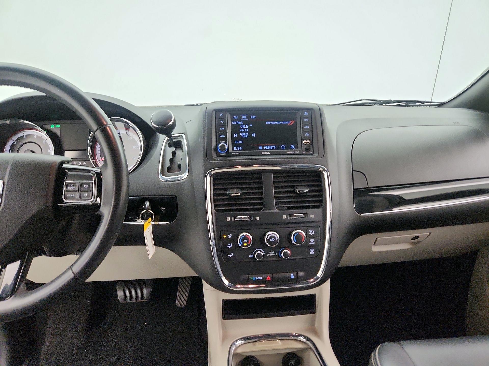 Thumbnail: 2019 Dodge Grand Caravan - 9