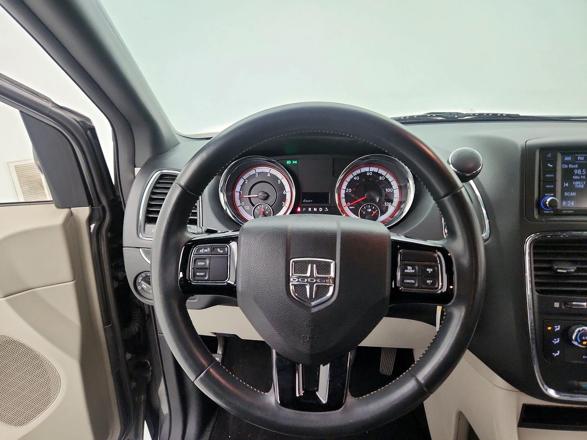 Thumbnail: 2019 Dodge Grand Caravan - 10