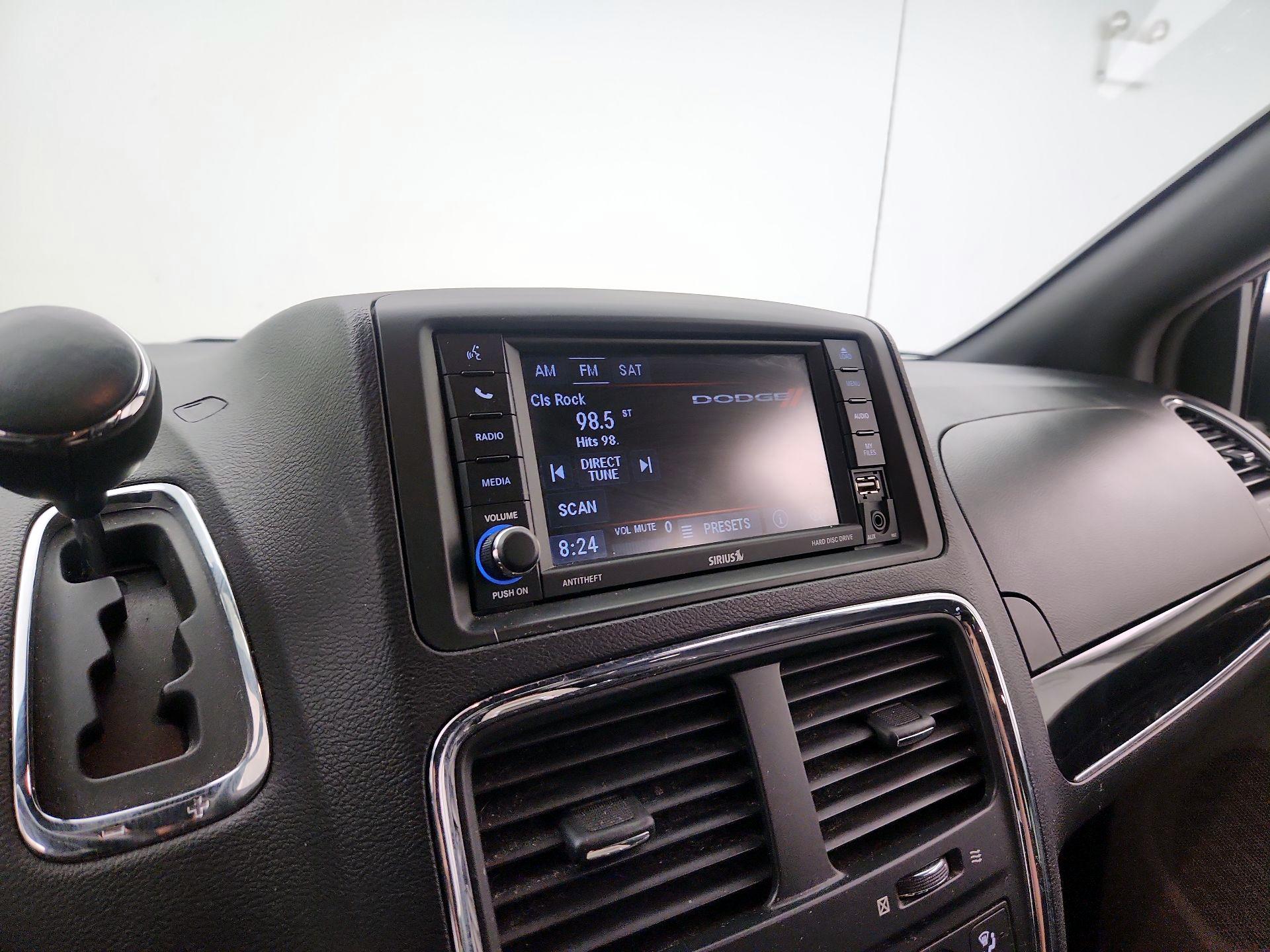 Thumbnail: 2019 Dodge Grand Caravan - 15