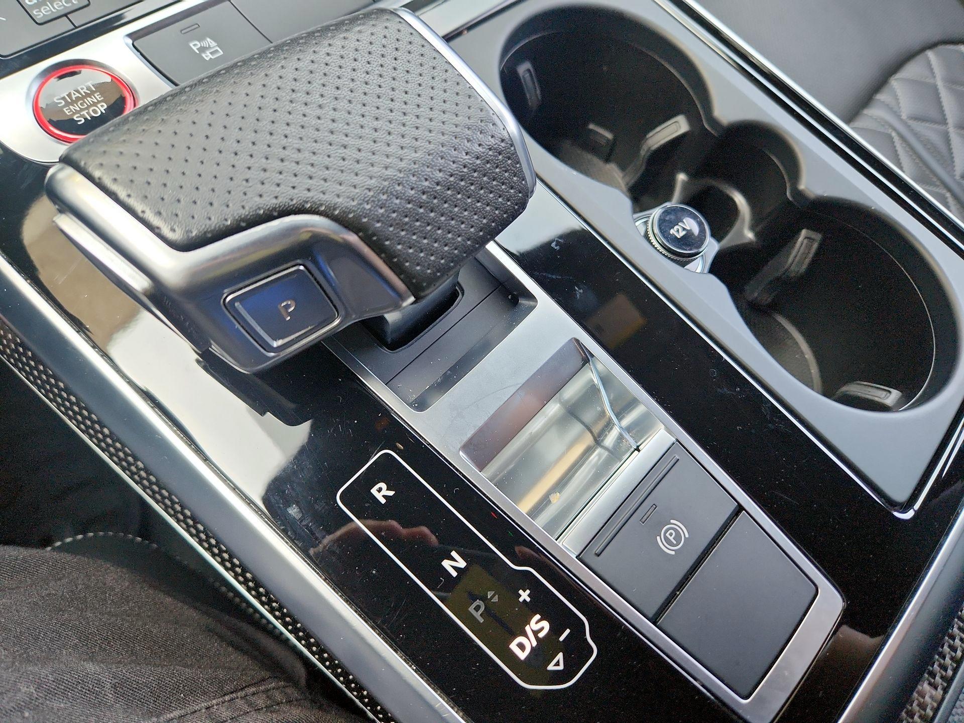 Thumbnail: 2022 Audi SQ8 - 18