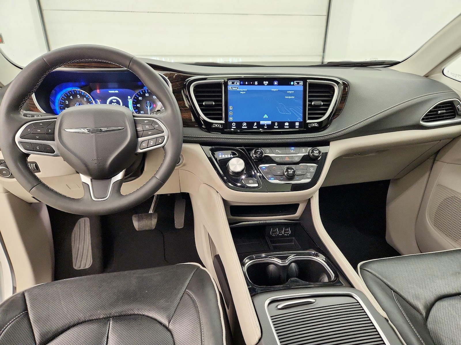2023 Chrysler Pacifica Limited - Photo 10