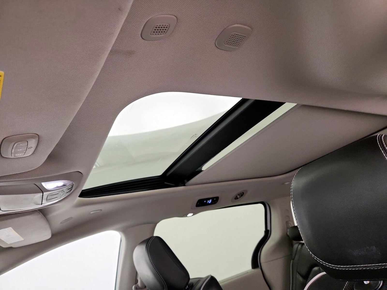 2023 Chrysler Pacifica Limited - Photo 21