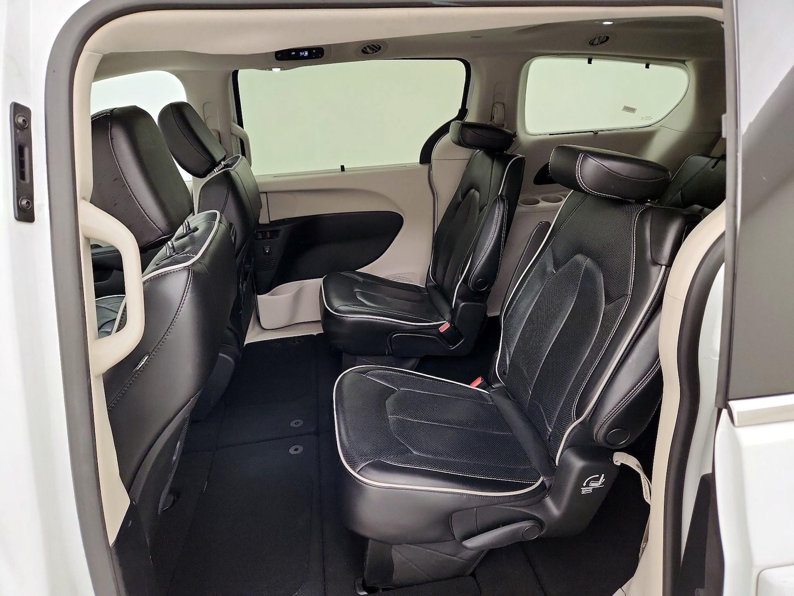 2023 Chrysler Pacifica Limited - Photo 22