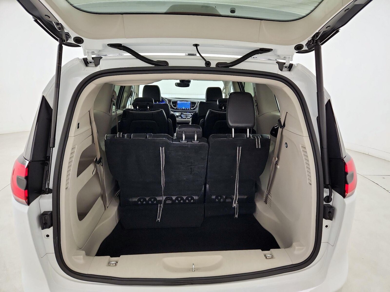 2023 Chrysler Pacifica Limited - Photo 24