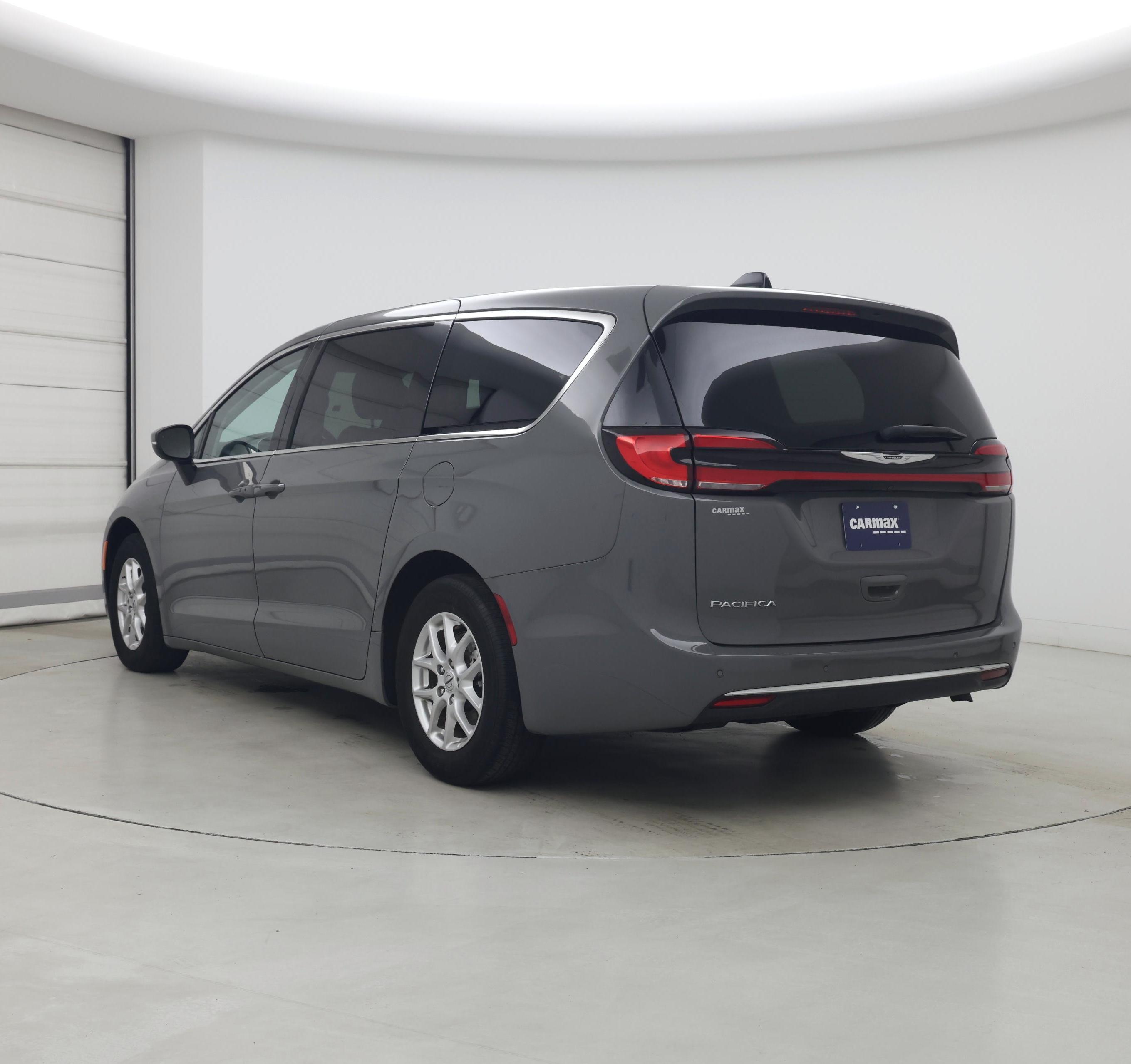 Thumbnail: 2023 Chrysler Pacifica - 2