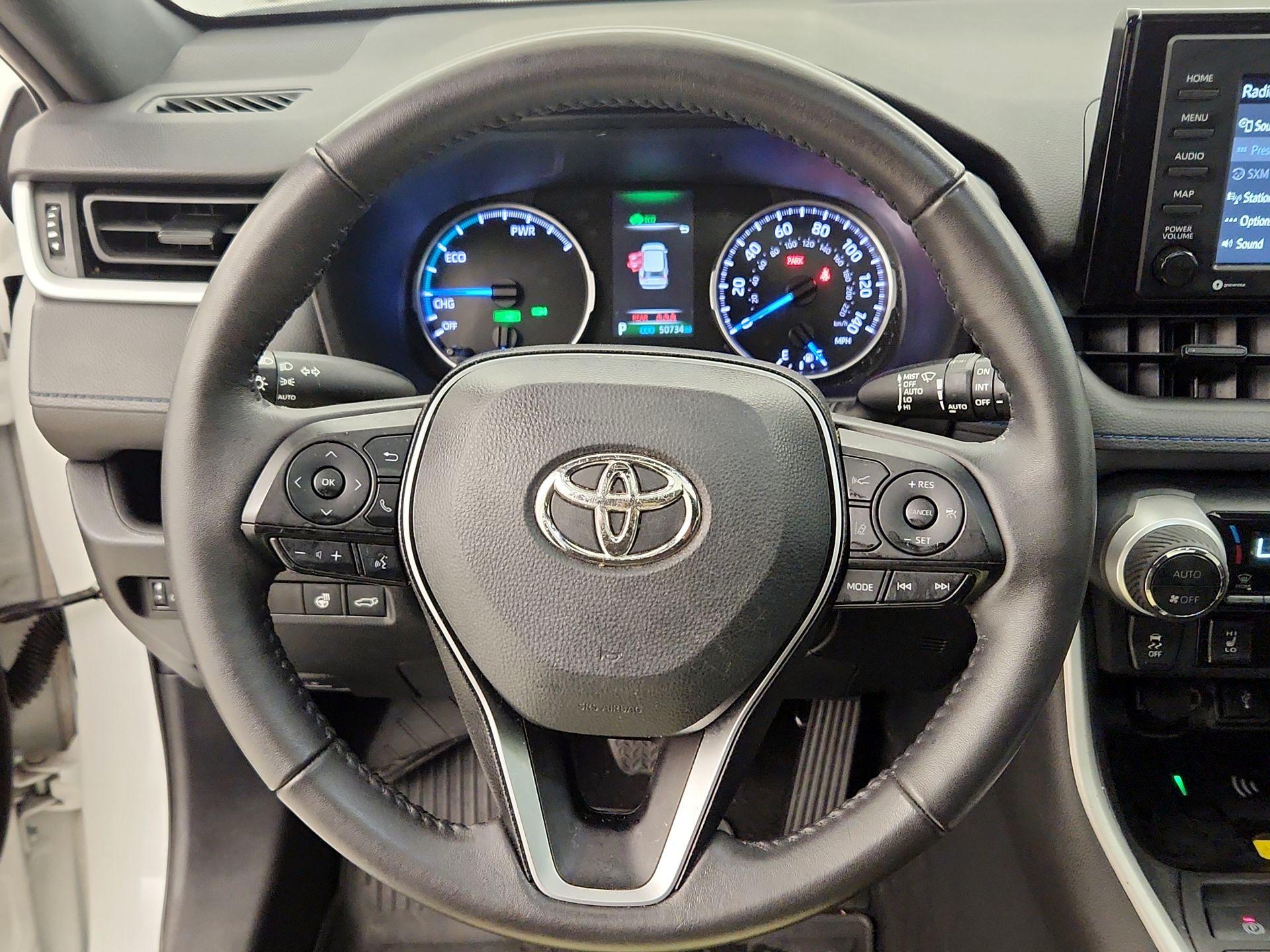 Thumbnail: 2022 Toyota RAV4 - 10