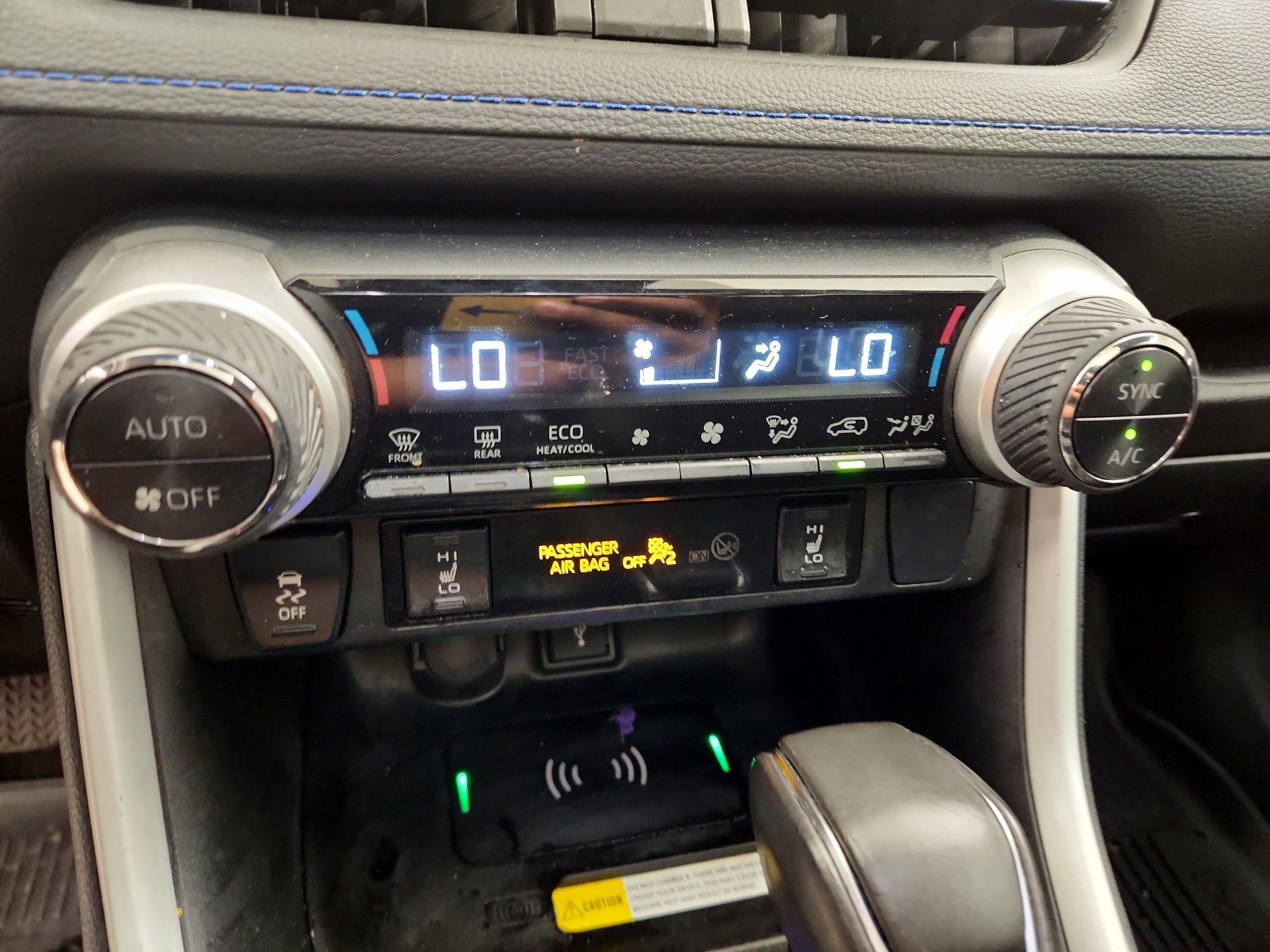 Thumbnail: 2022 Toyota RAV4 - 16