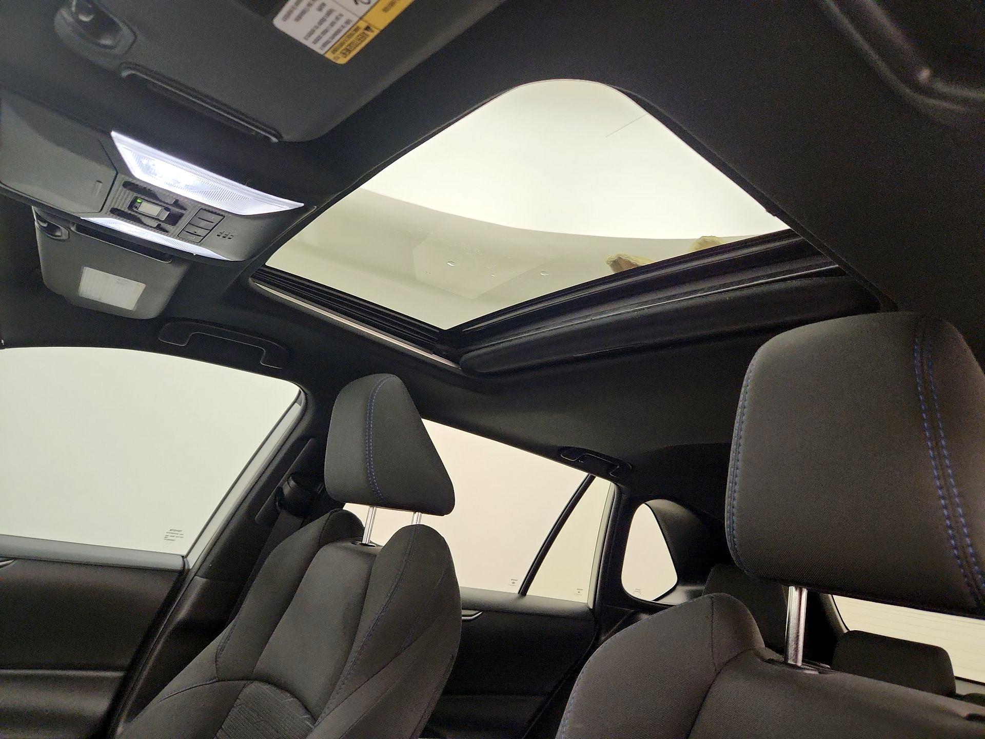 Thumbnail: 2022 Toyota RAV4 - 19
