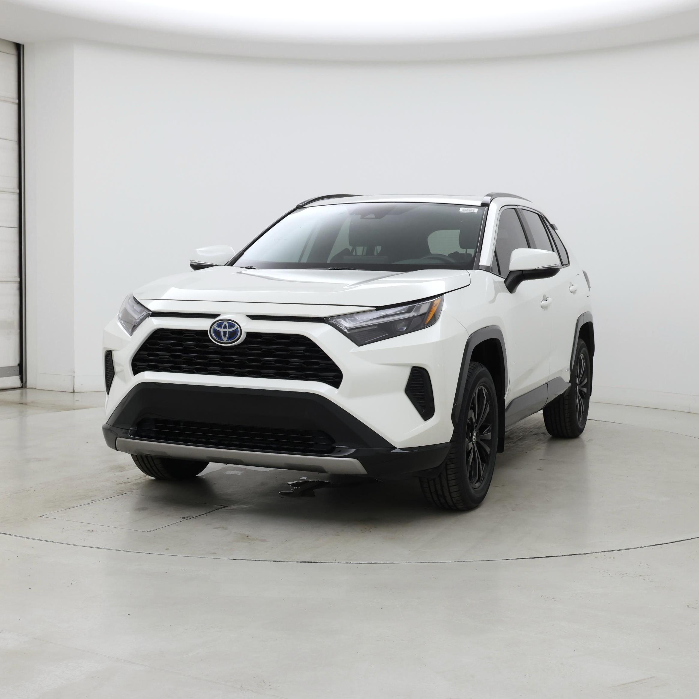 Thumbnail: 2022 Toyota RAV4 - 4
