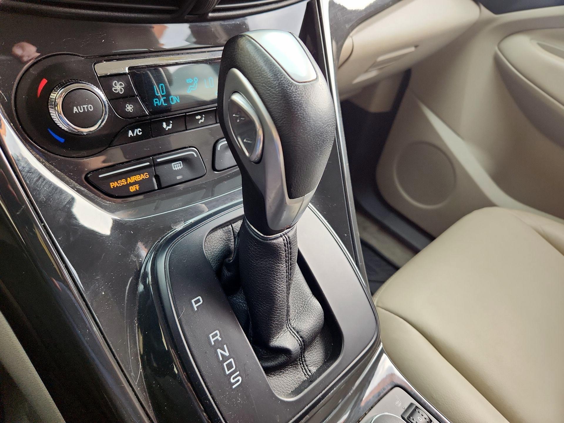 Thumbnail: 2015 Ford Escape - 18