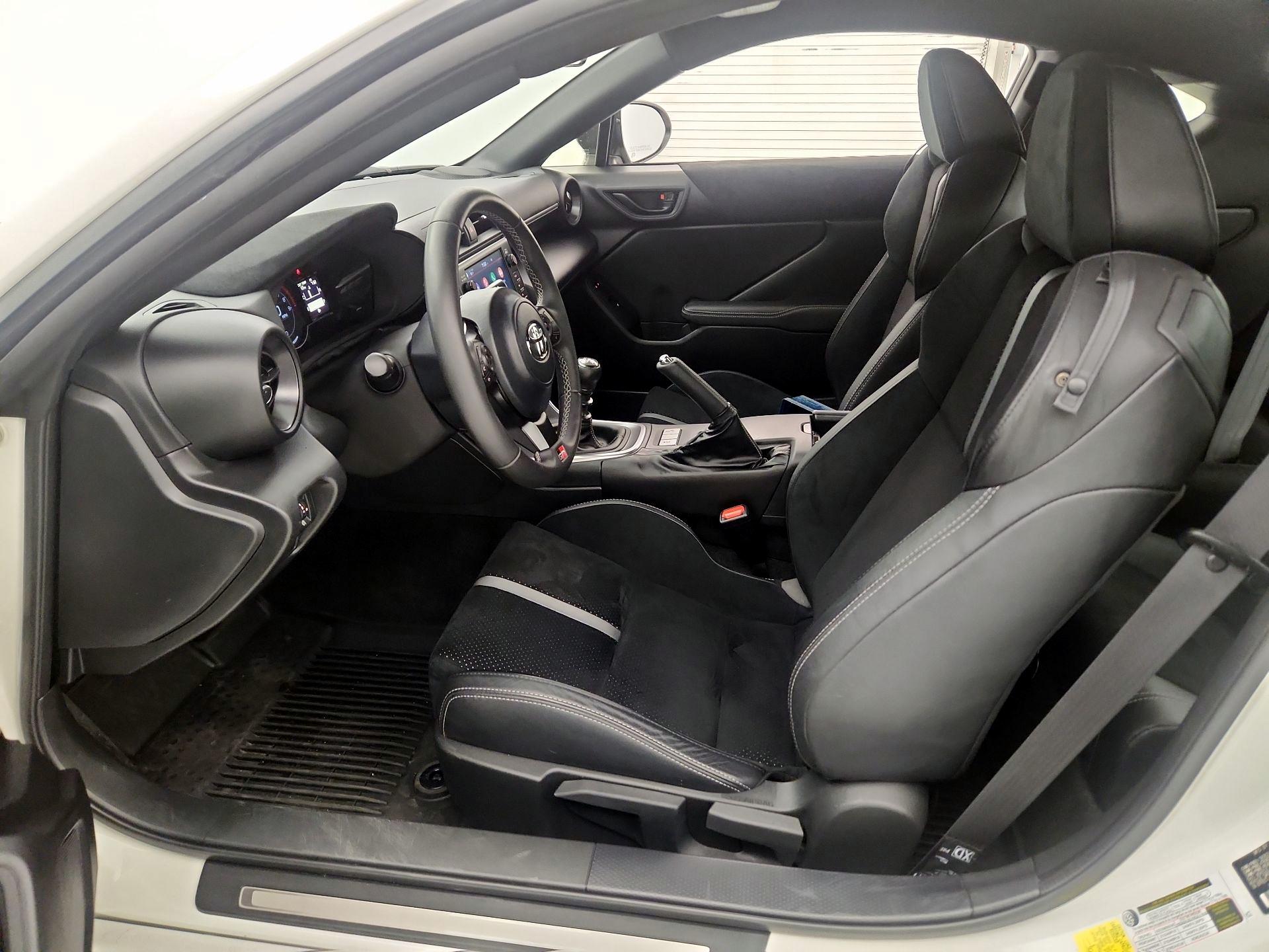 Thumbnail: 2023 Toyota GR86 - 11