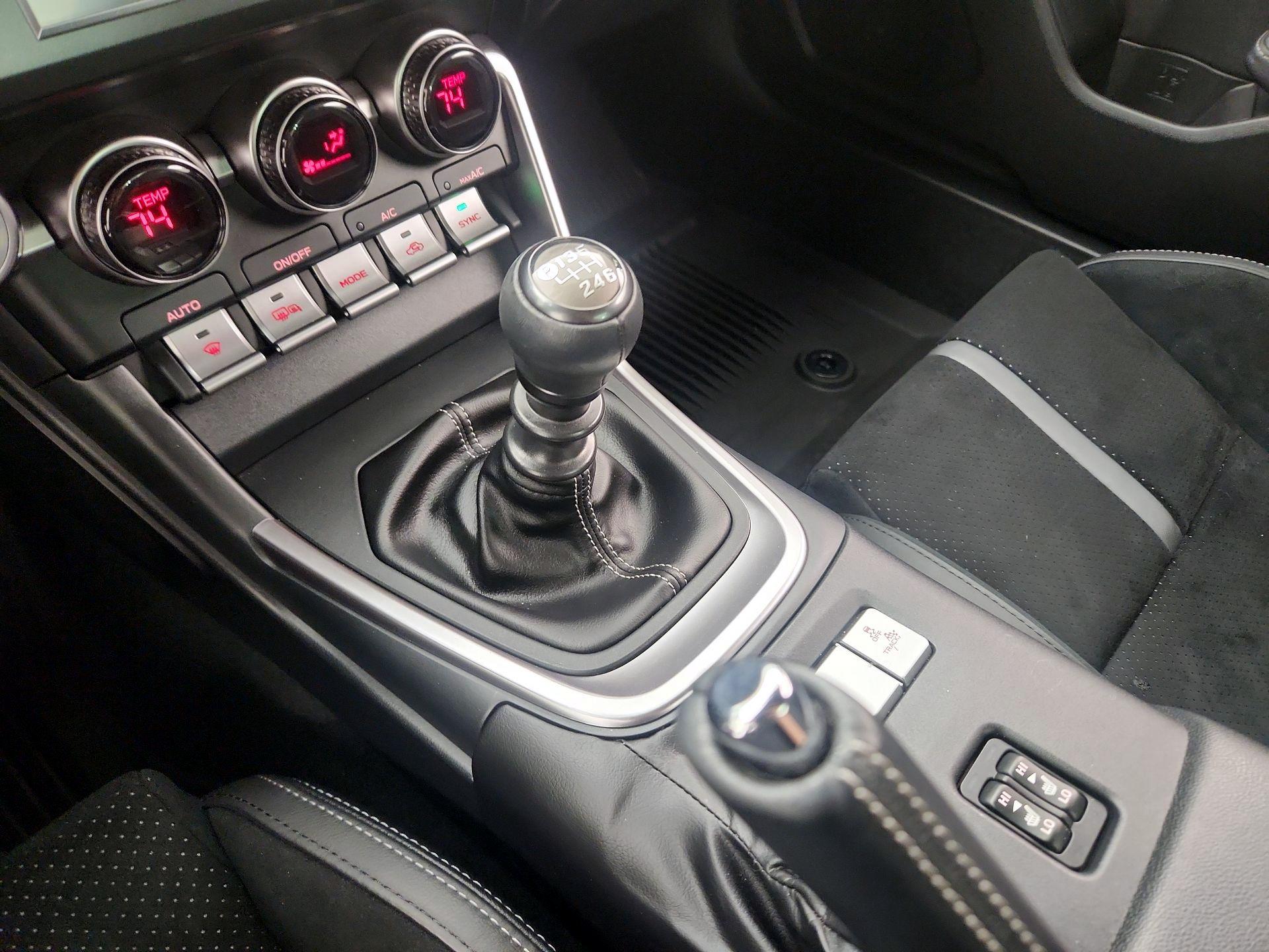 Thumbnail: 2023 Toyota GR86 - 17