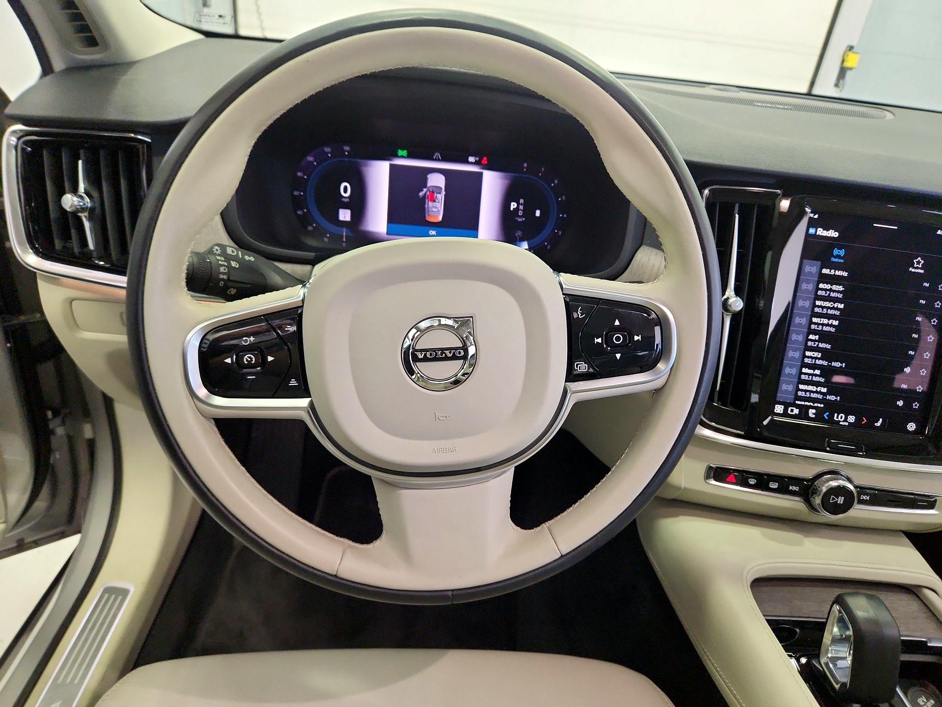 Thumbnail: 2023 Volvo S90 - 10