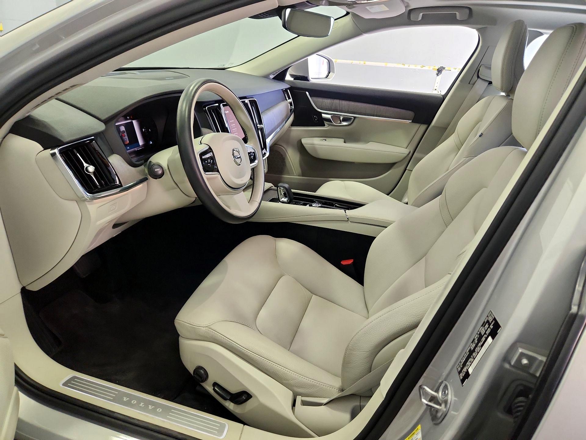 Thumbnail: 2023 Volvo S90 - 11