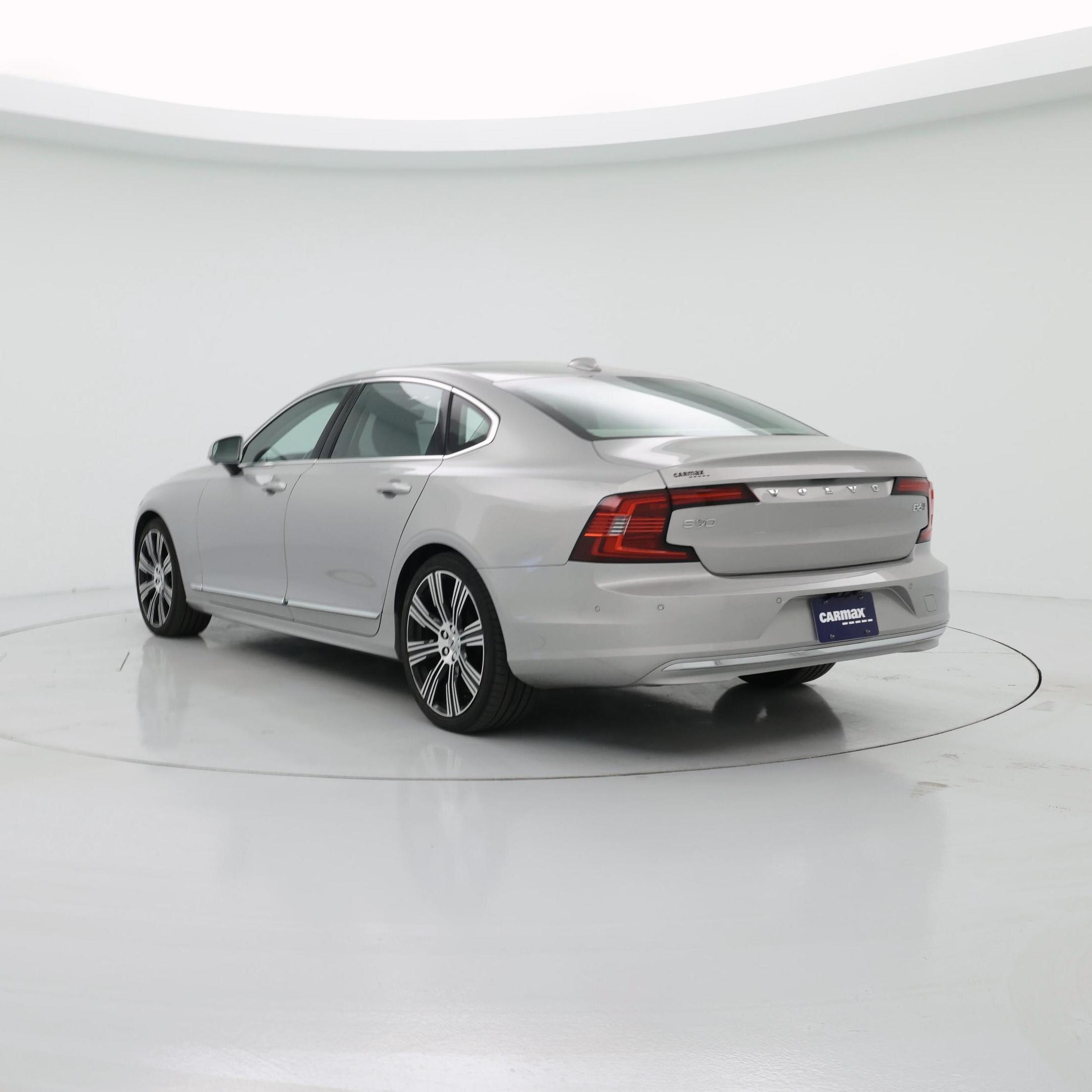 Thumbnail: 2023 Volvo S90 - 2
