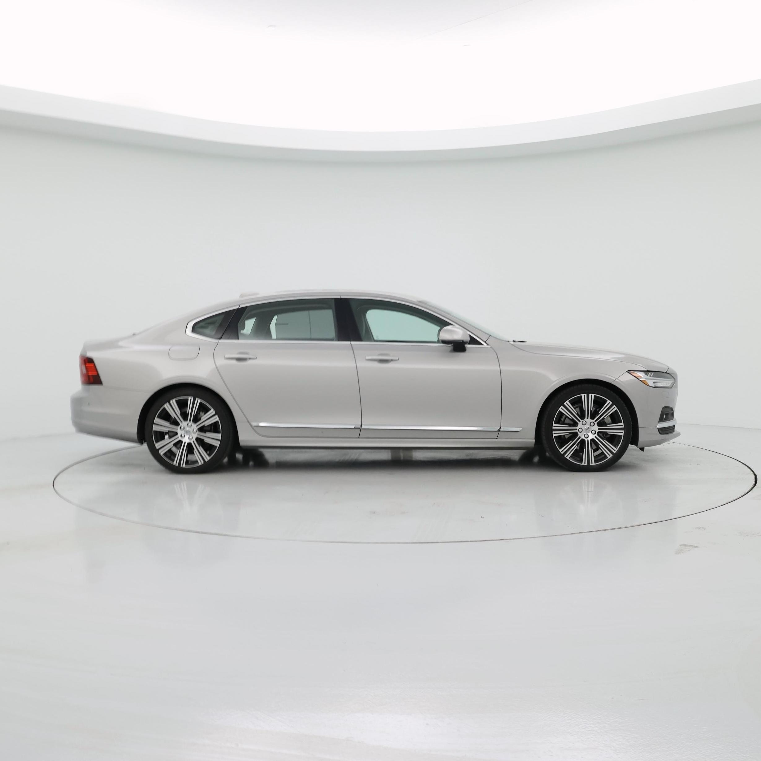 Thumbnail: 2023 Volvo S90 - 7