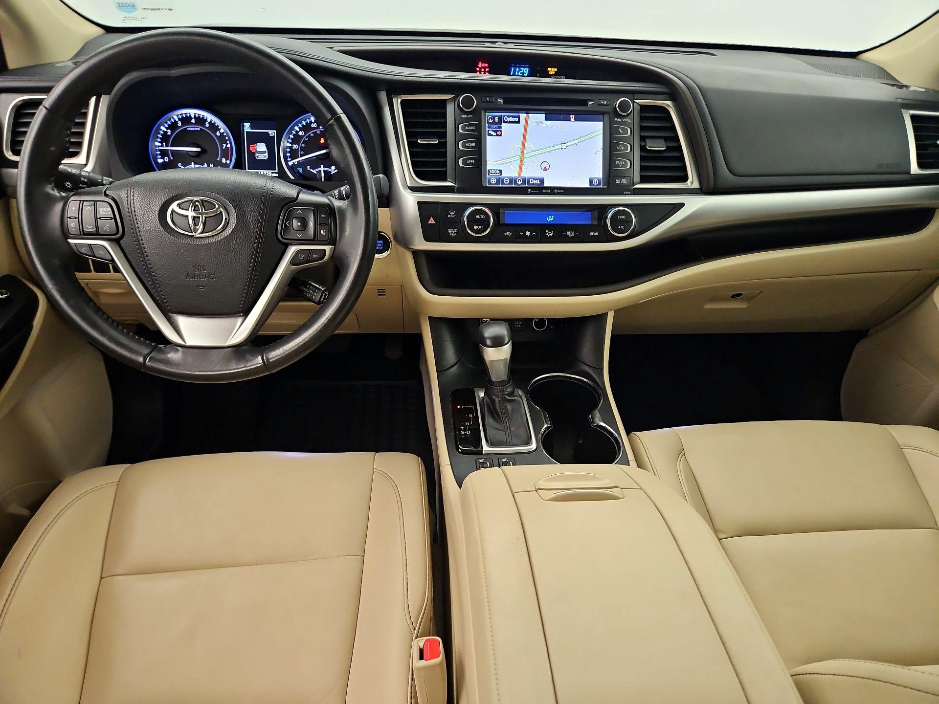Thumbnail: 2019 Toyota Highlander - 9