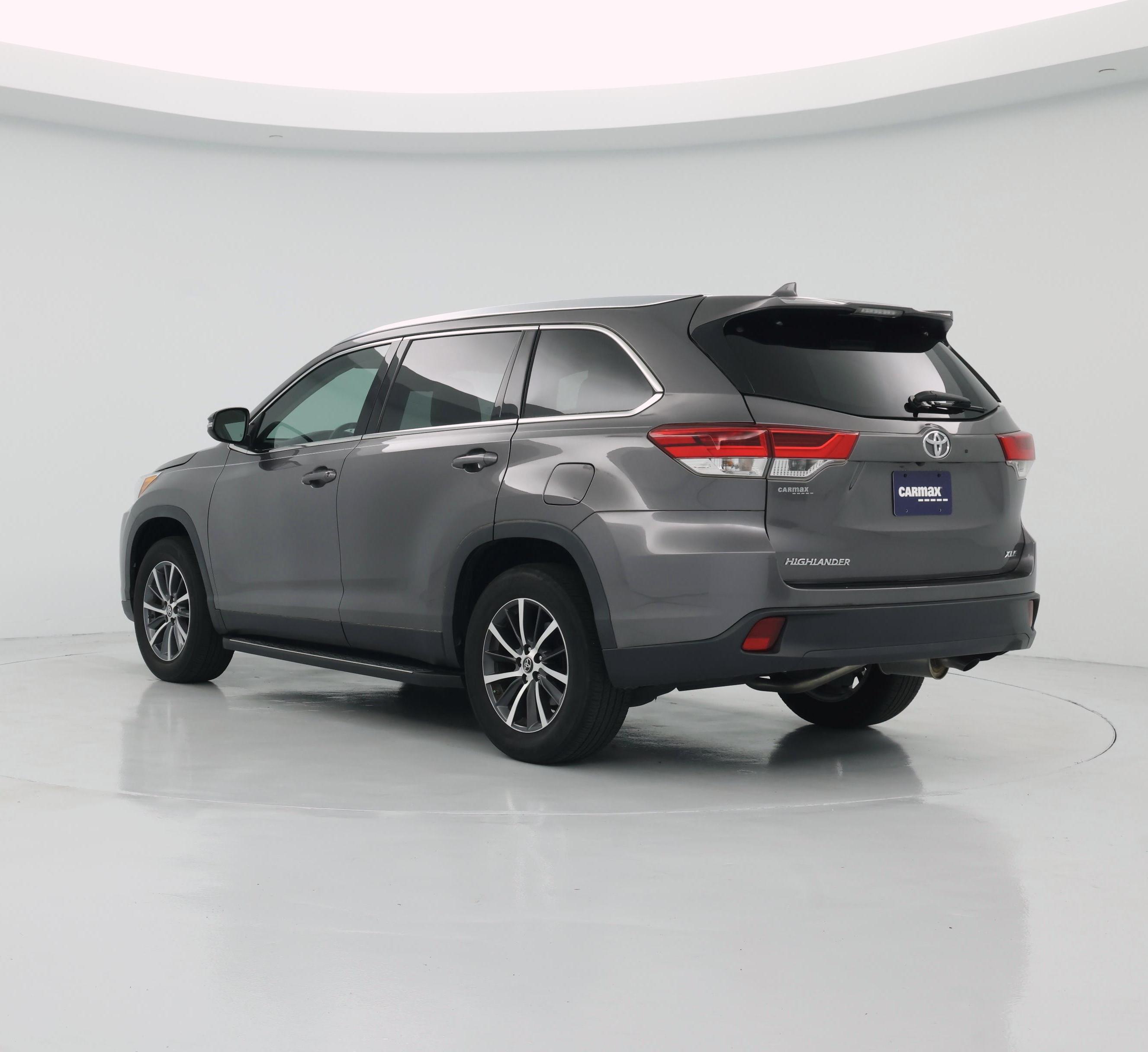 Thumbnail: 2019 Toyota Highlander - 2
