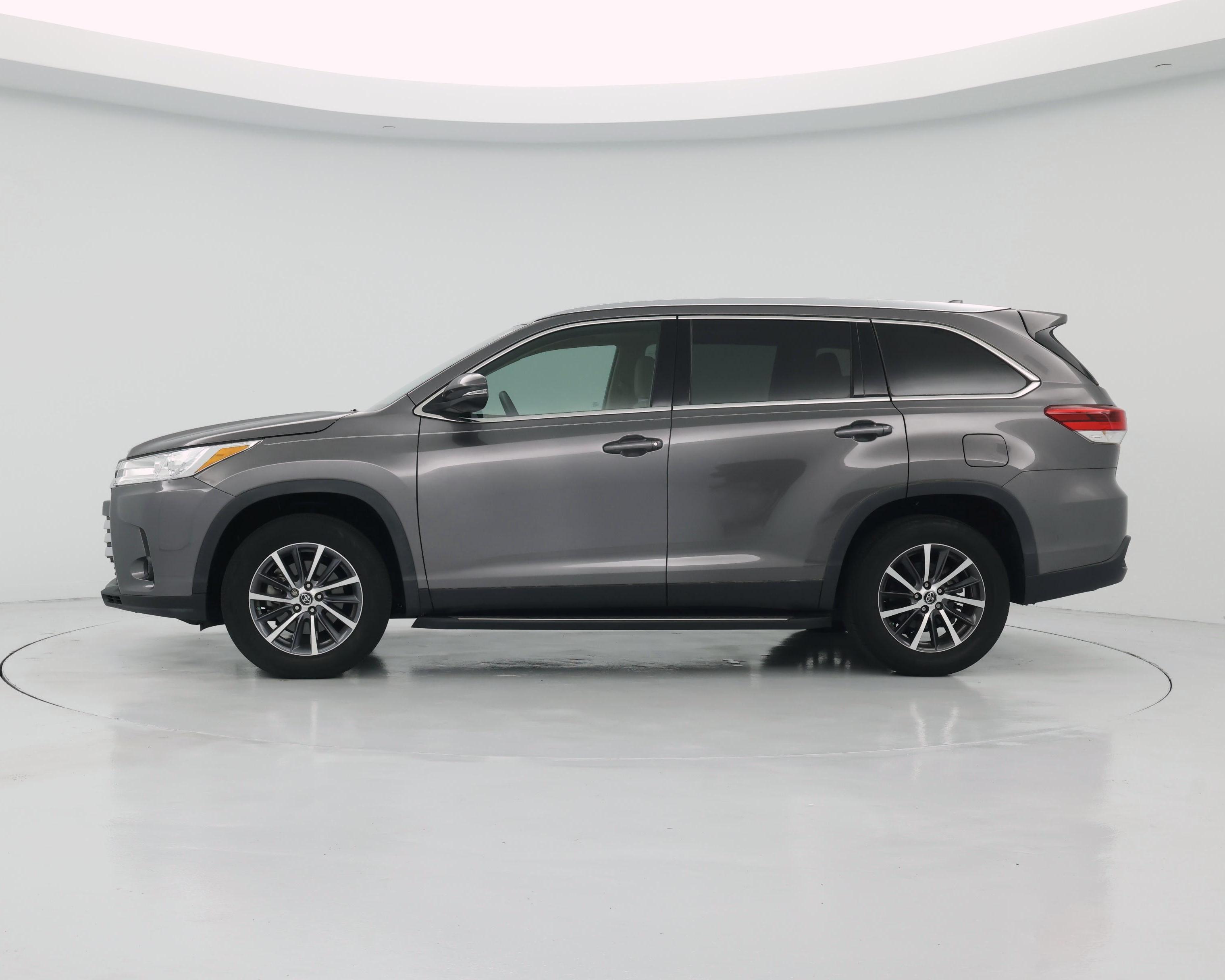 Thumbnail: 2019 Toyota Highlander - 3