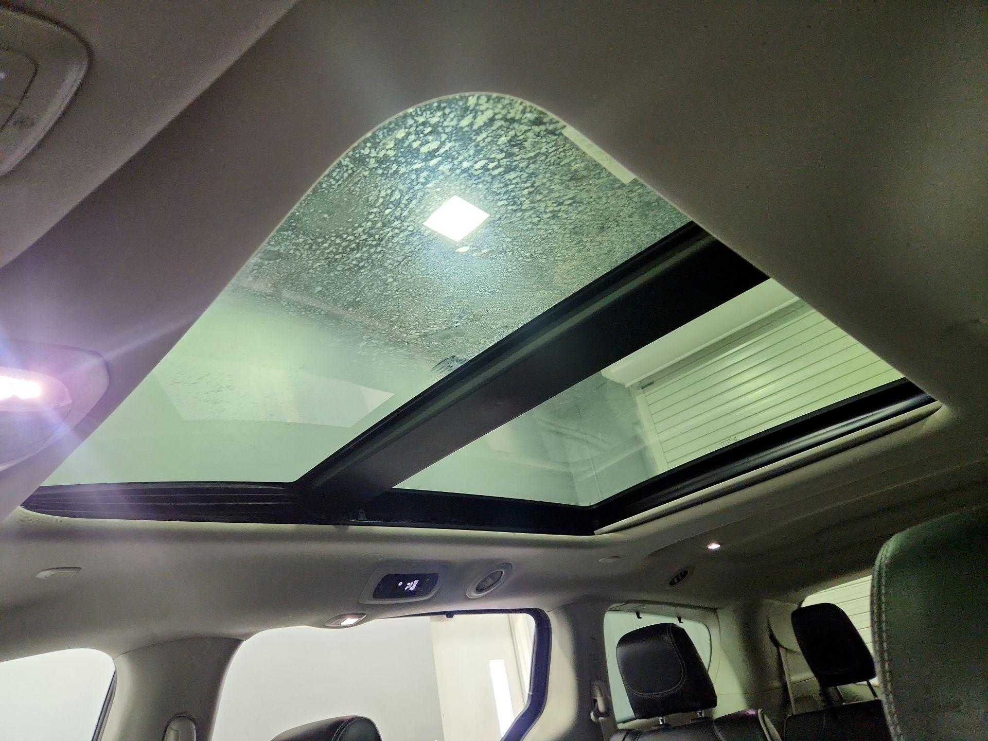 Thumbnail: 2023 Chrysler Pacifica - 20